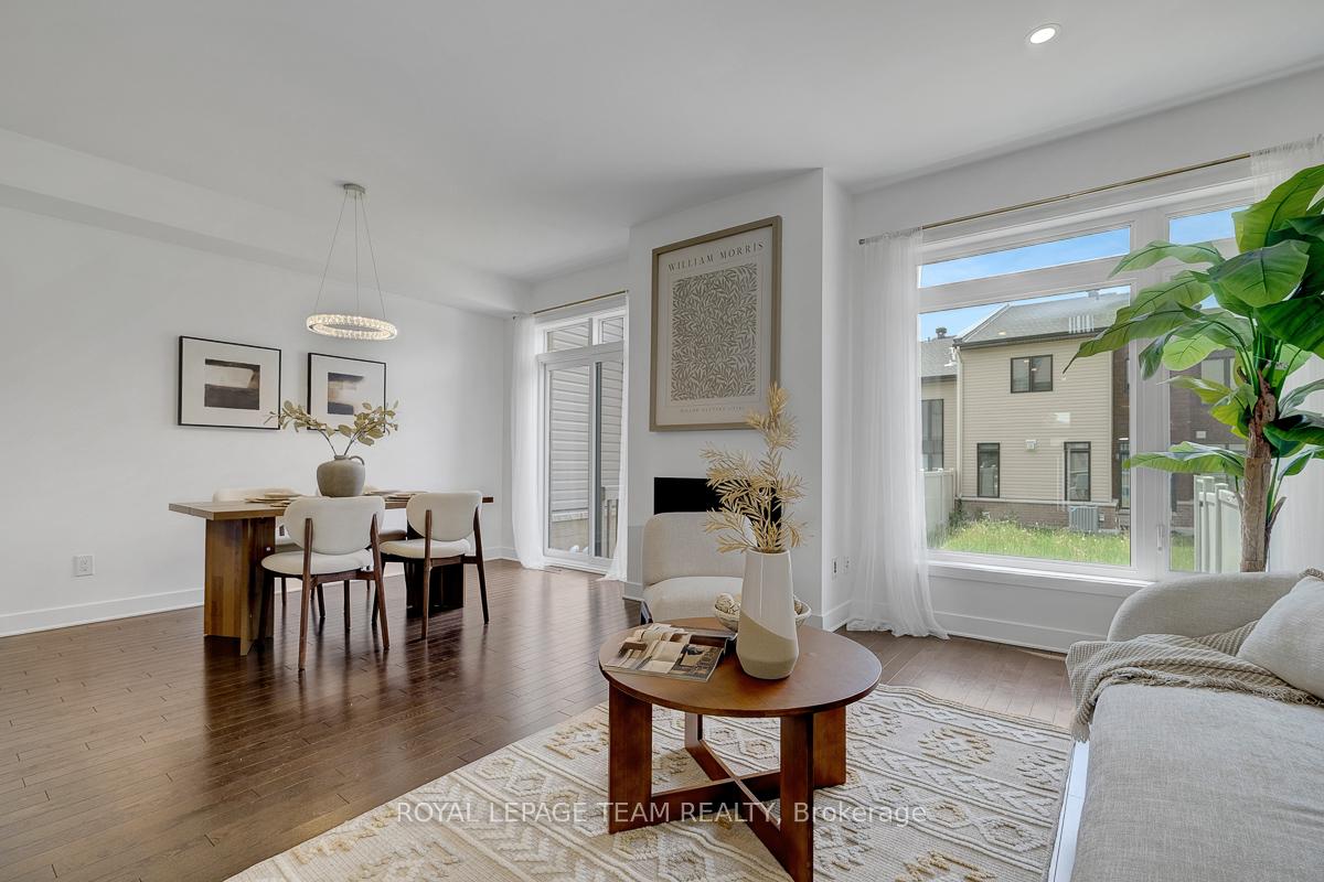 Photo 10 of 822 Chipping Circle, Ottawa, Riverside South/Gloucester Glen — HOMEH
