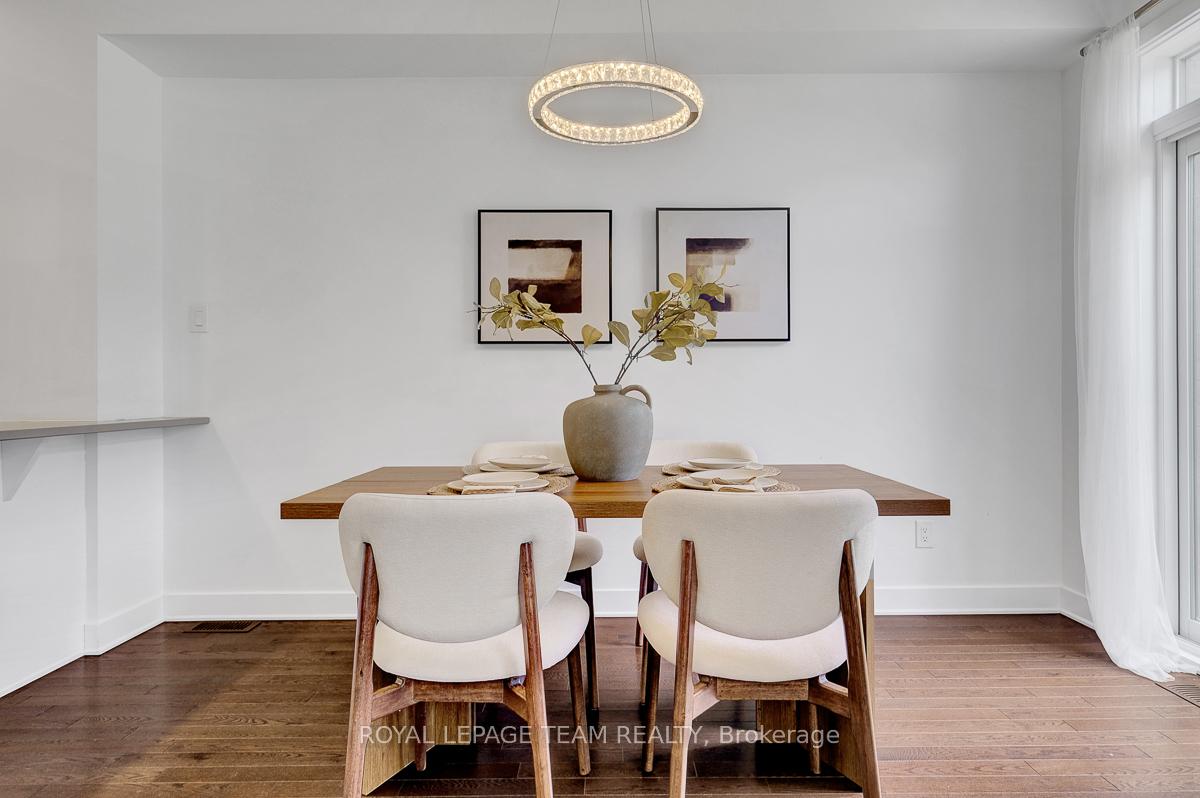 Photo 12 of 822 Chipping Circle, Ottawa, Riverside South/Gloucester Glen — HOMEH