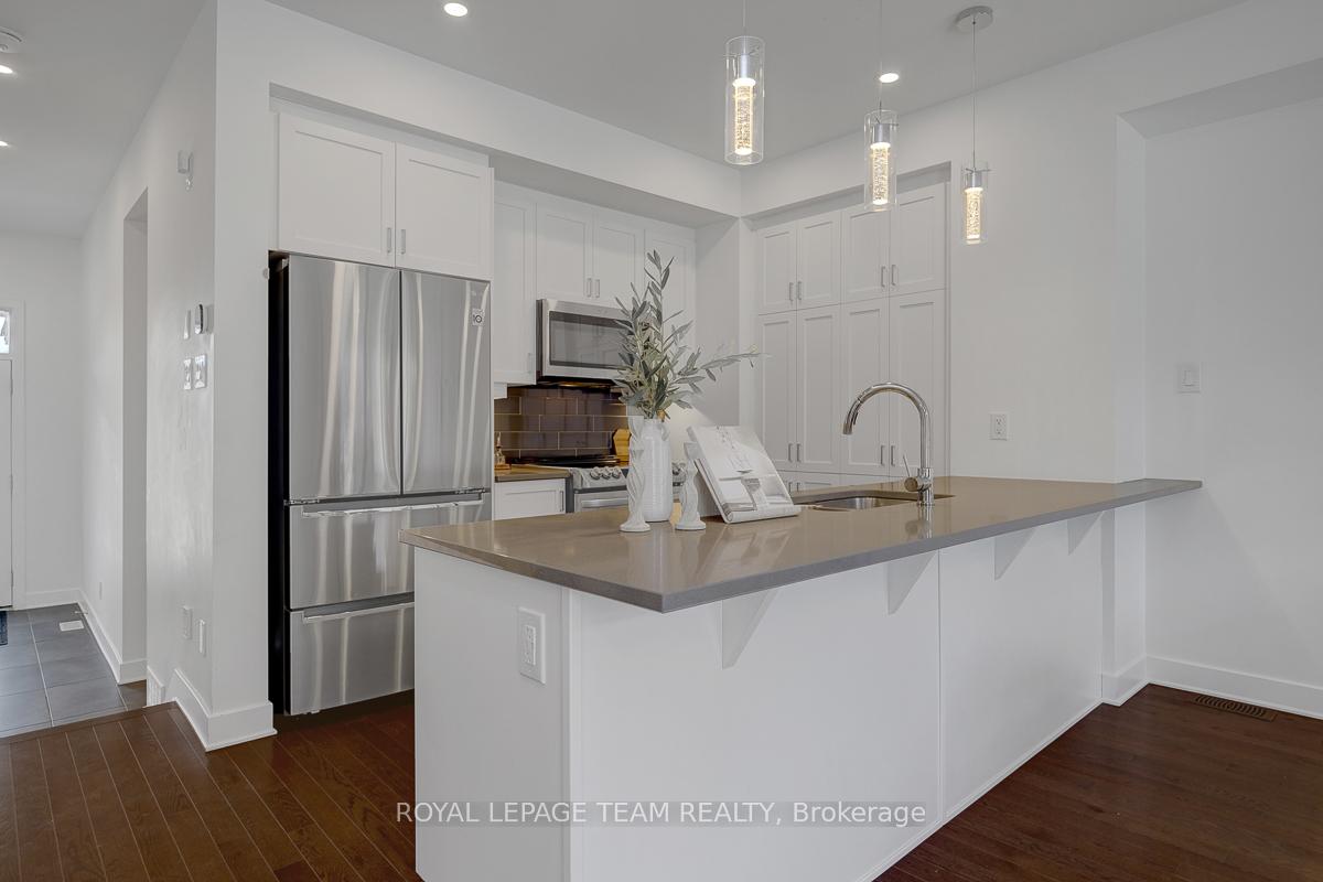 Photo 16 of 822 Chipping Circle, Ottawa, Riverside South/Gloucester Glen — HOMEH
