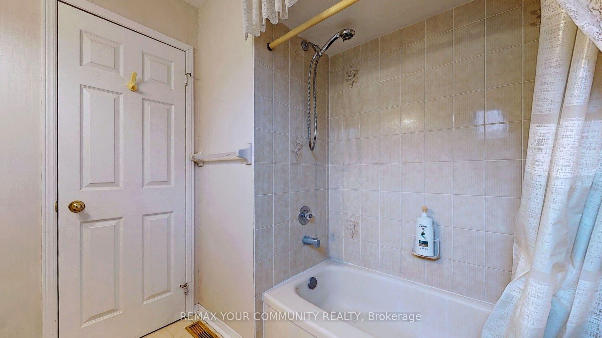 Photo 31 of 20 Rolling Acres Drive, Whitby, Rolling Acres — HOMEH