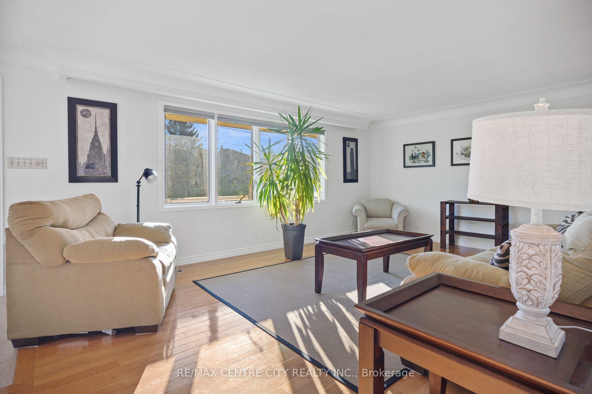Photo 5 of 324 Carlow Road, Central Elgin, Port Stanley — HOMEH