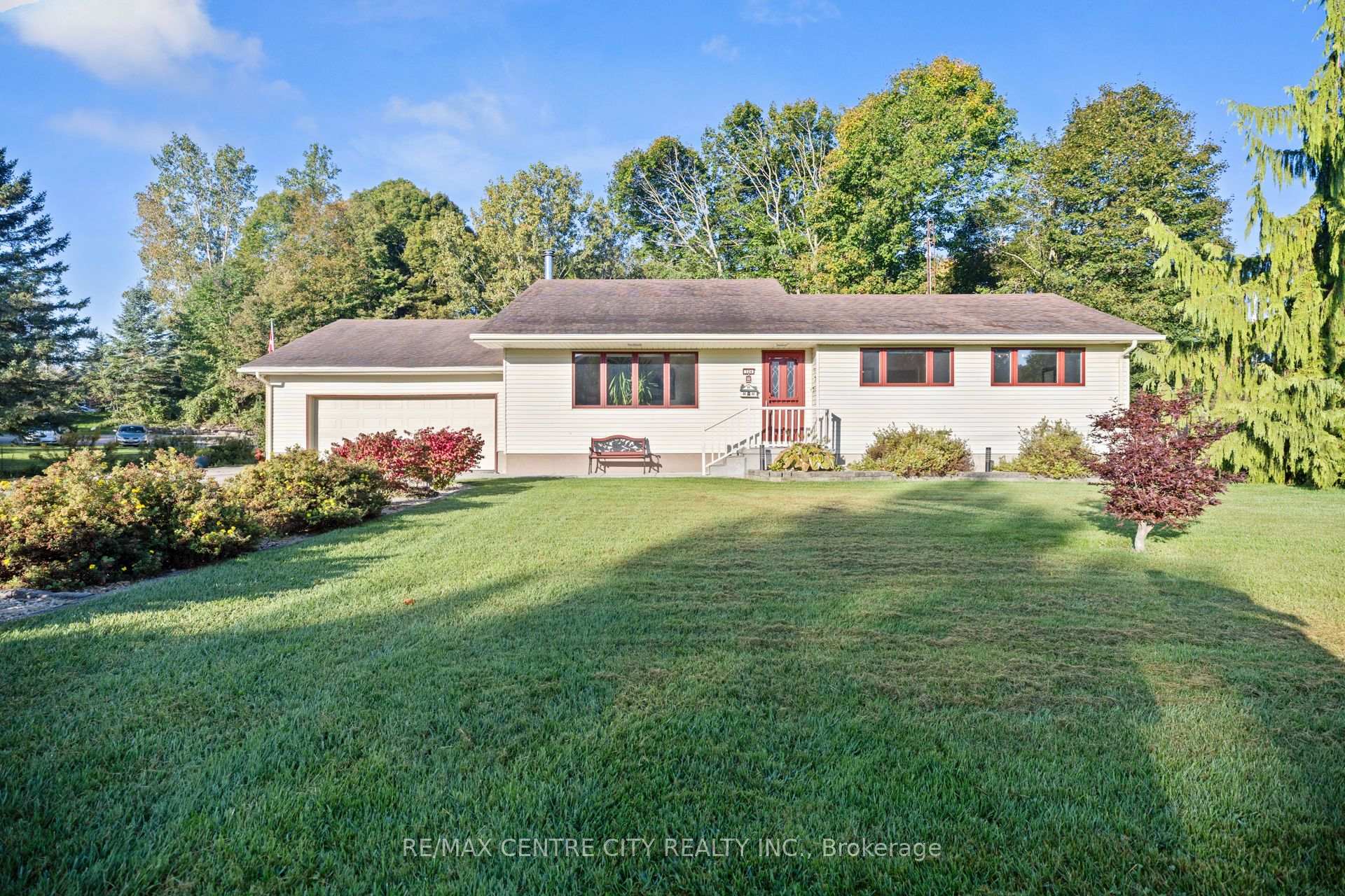 Photo 45 of 324 Carlow Road, Central Elgin, Port Stanley — HOMEH