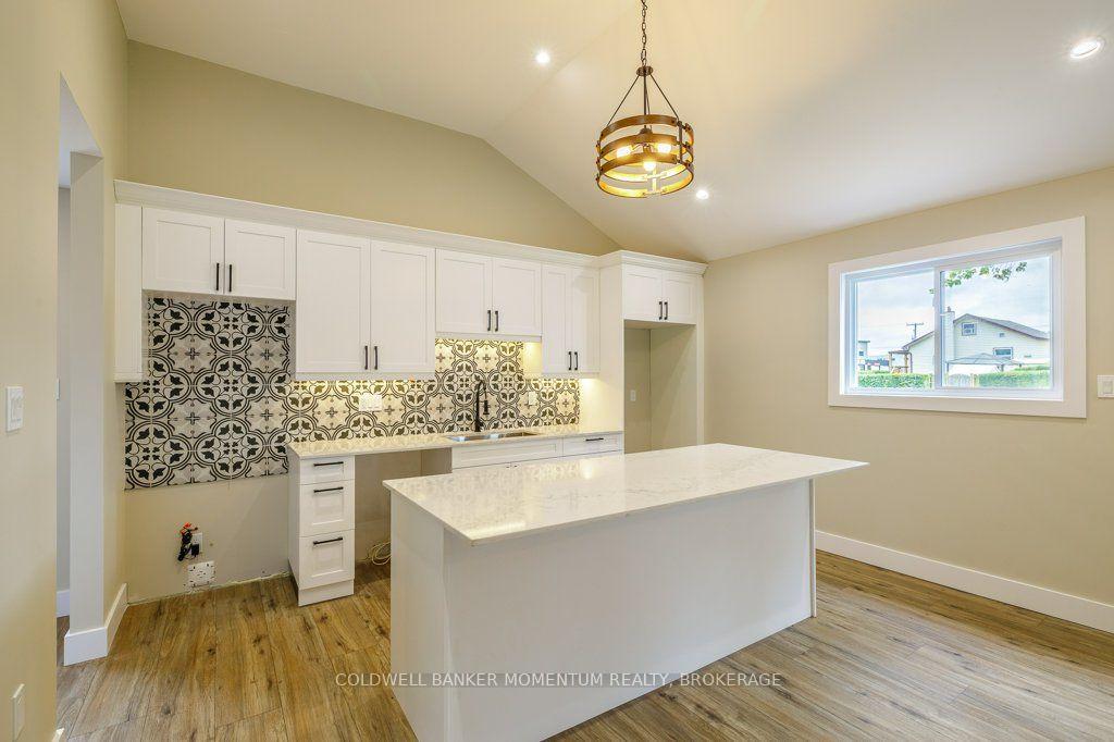 Photo 11 of 406 Hennepin Avenue, Welland, Lincoln/Crowland — HOMEH
