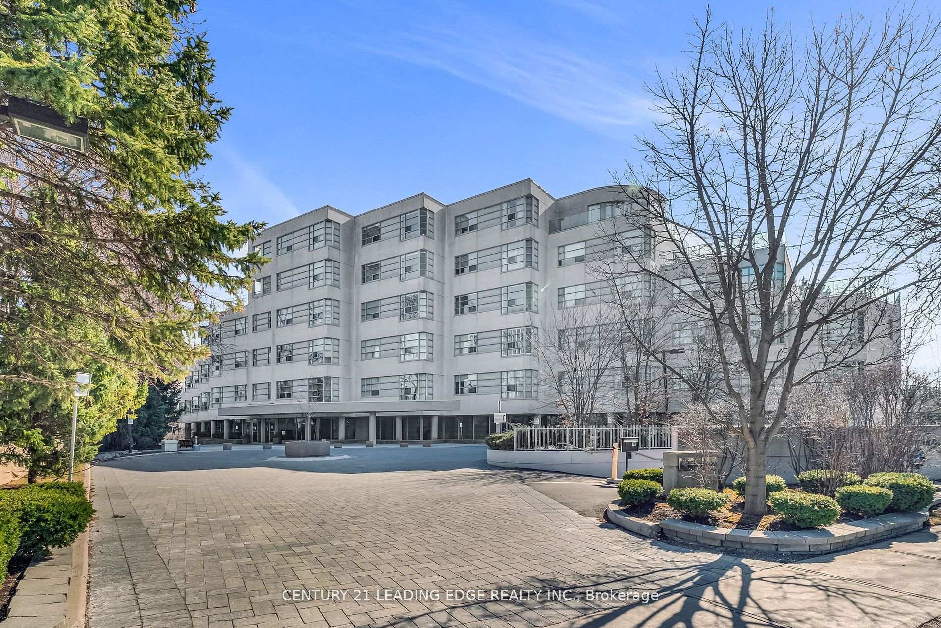 Front of Unit 208, 1 Watergarden Way