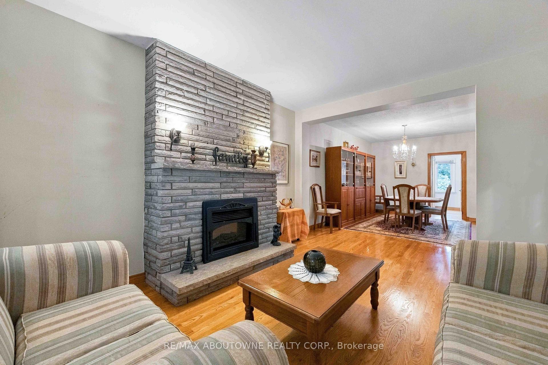 Photo 10 of 319 Durie Street, Toronto, Runnymede-Bloor West Village — HOMEH