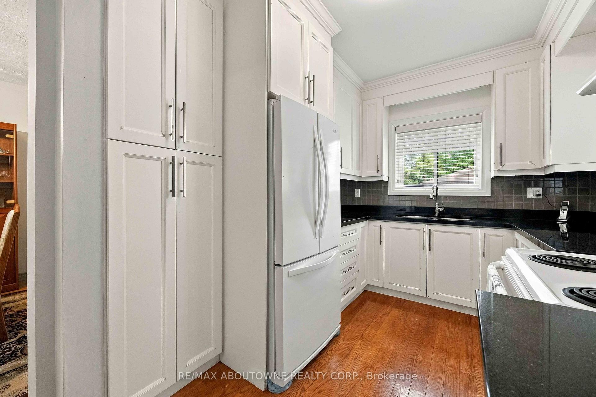 Photo 15 of 319 Durie Street, Toronto, Runnymede-Bloor West Village — HOMEH