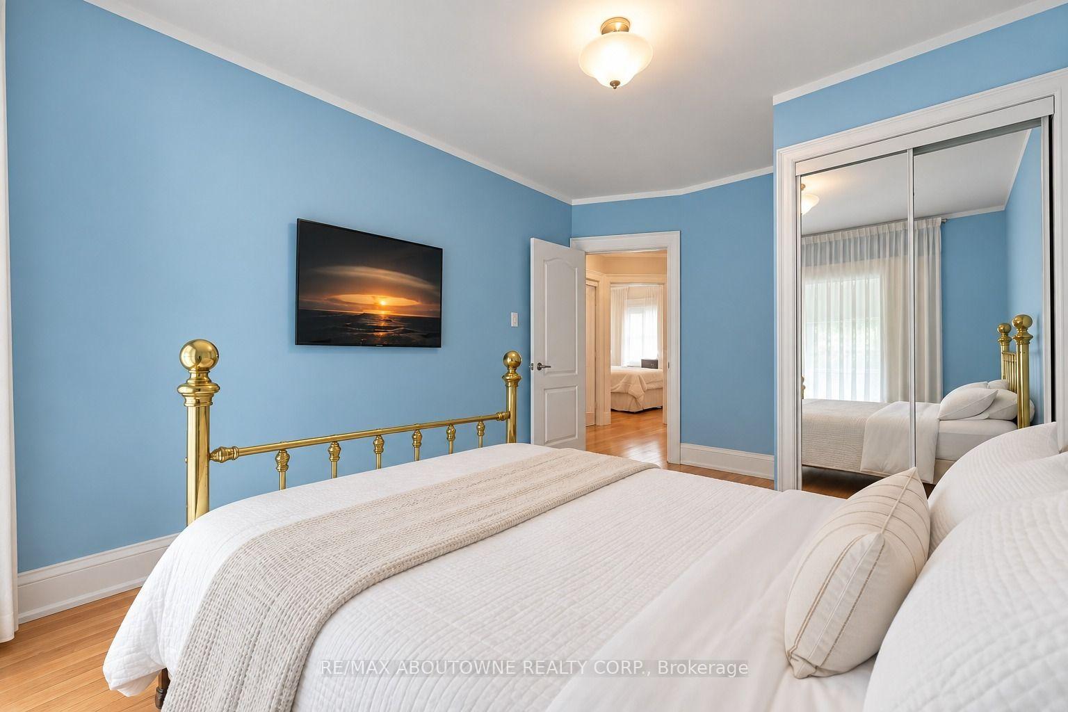 Photo 29 of 319 Durie Street, Toronto, Runnymede-Bloor West Village — HOMEH