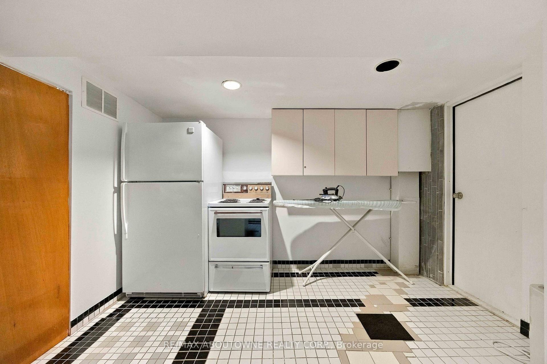 Photo 40 of 319 Durie Street, Toronto, Runnymede-Bloor West Village — HOMEH