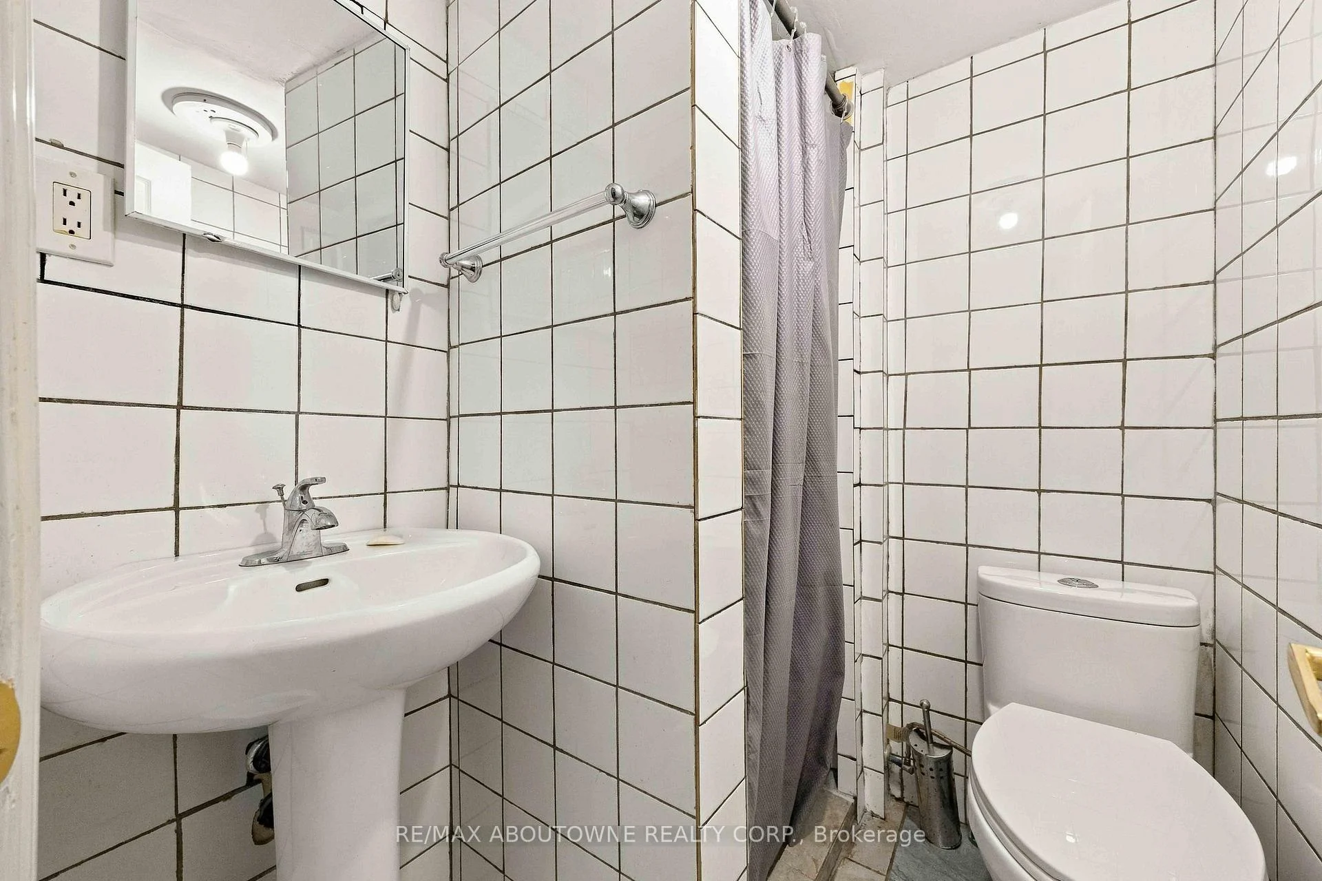 Photo 23 of 319 Durie Street, Toronto, Runnymede-Bloor West Village — HOMEH