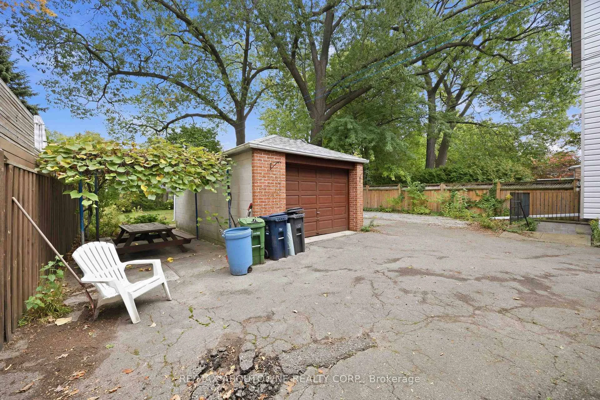 Photo 46 of 319 Durie Street, Toronto, Runnymede-Bloor West Village — HOMEH