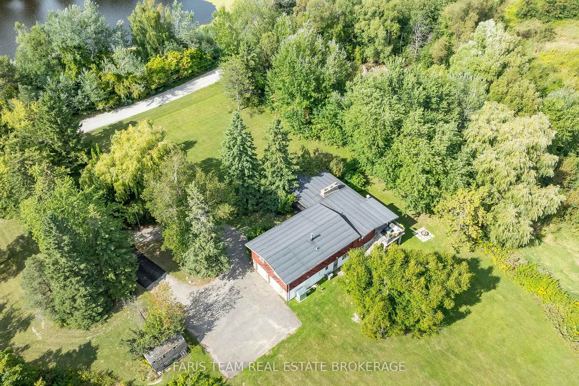 Photo 2 of 175 South Summit Farm Road, King, King City — HOMEH