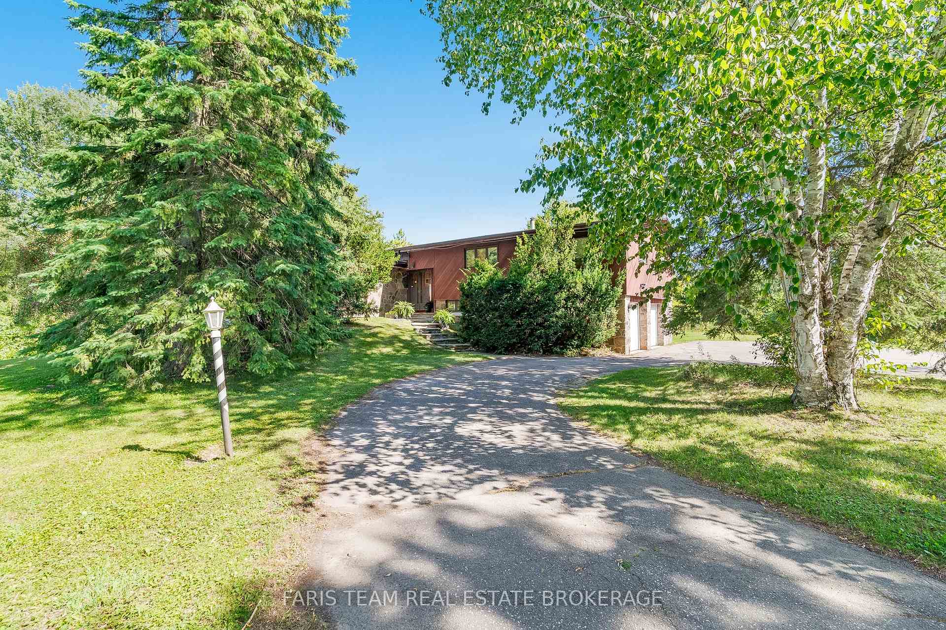 Photo 7 of 175 South Summit Farm Road, King, King City — HOMEH
