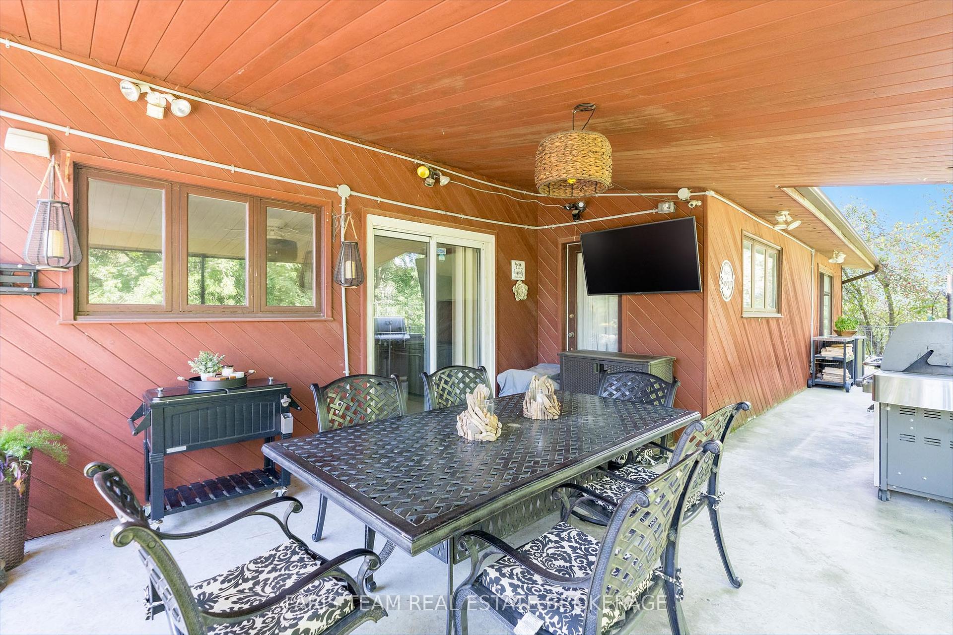 Photo 32 of 175 South Summit Farm Road, King, King City — HOMEH