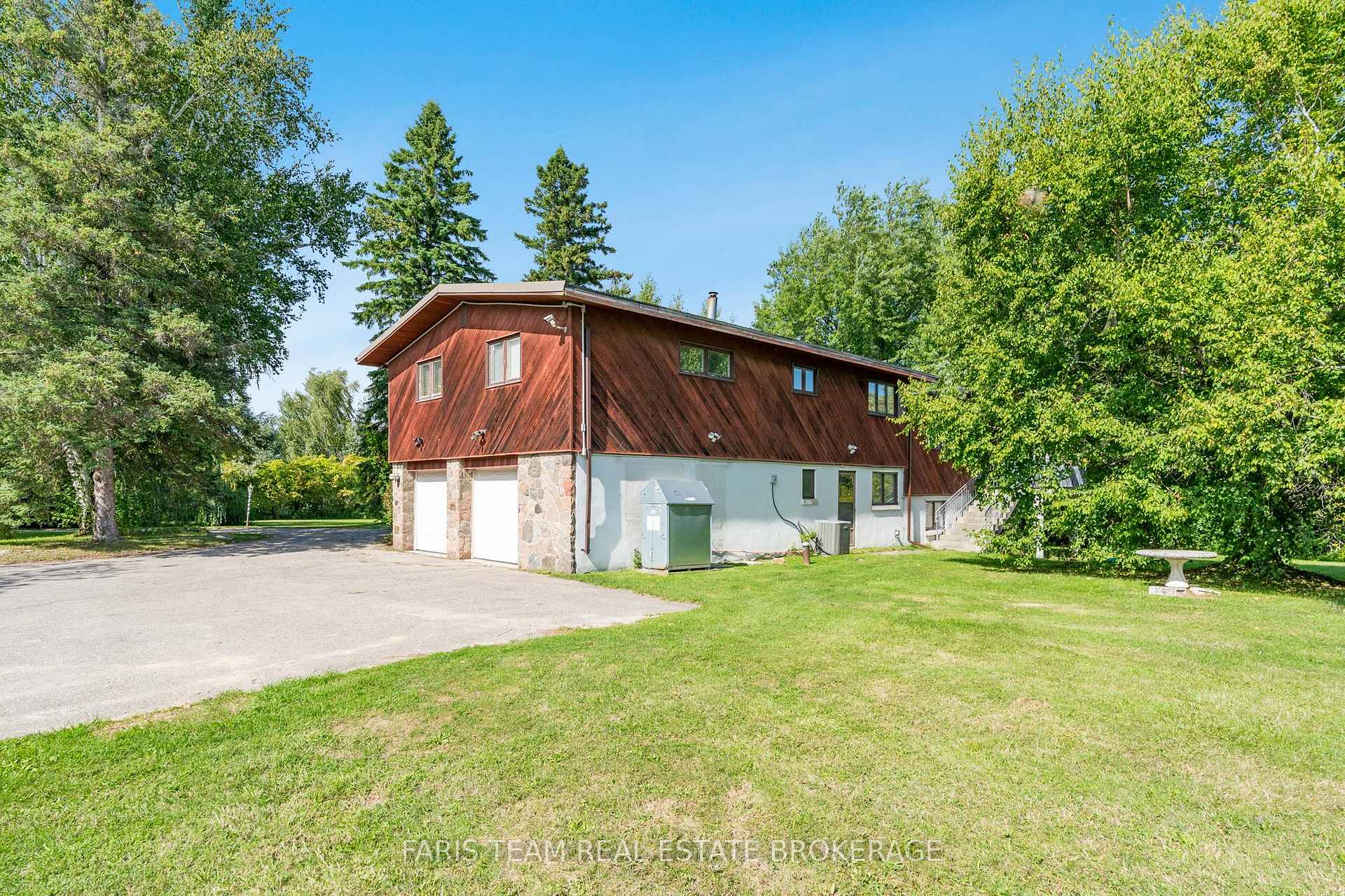 Photo 40 of 175 South Summit Farm Road, King, King City — HOMEH