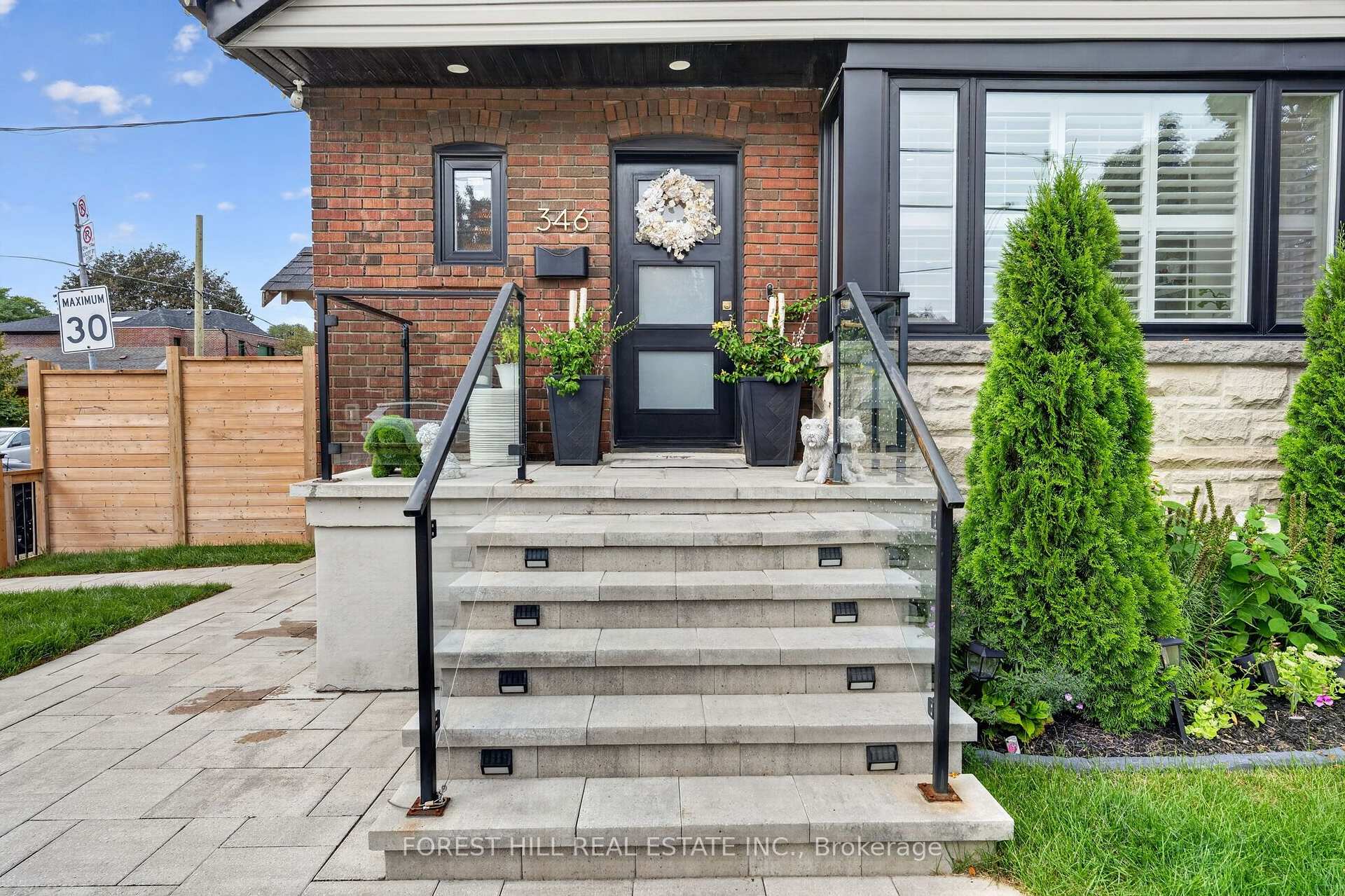 Photo 3 of 346 O'Connor Drive, Toronto, East York — HOMEH