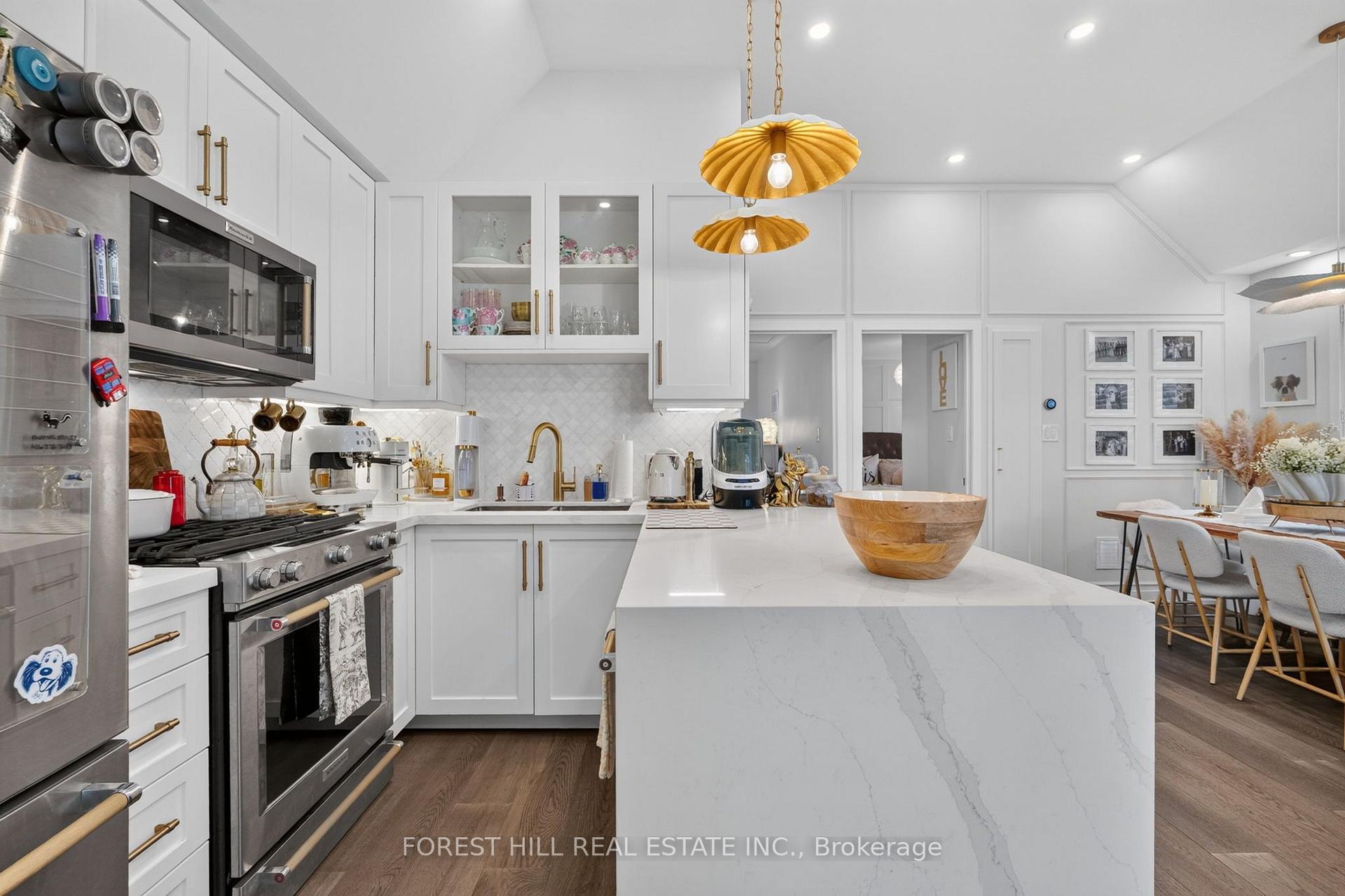 Photo 12 of 346 O'Connor Drive, Toronto, East York — HOMEH