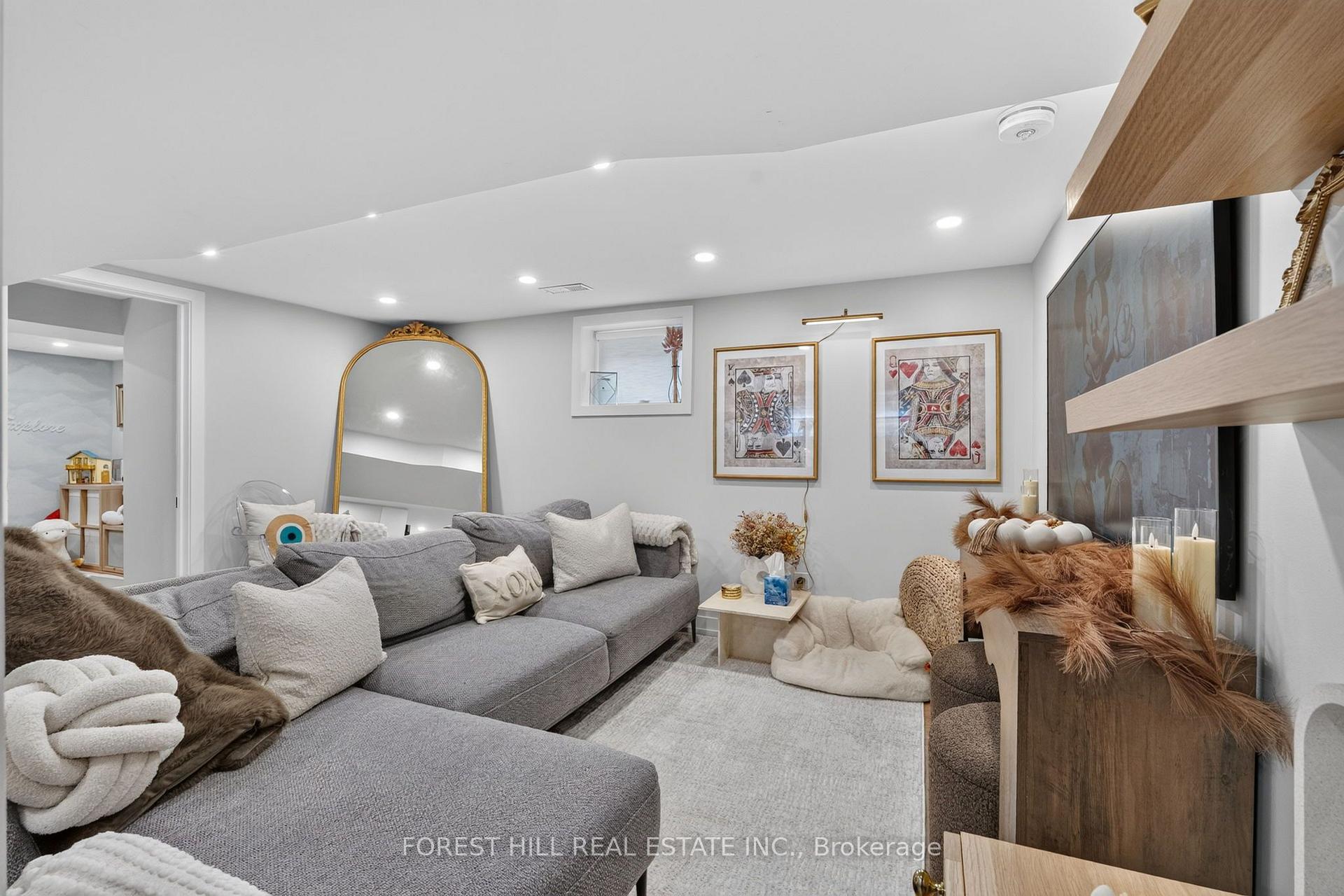 Photo 24 of 346 O'Connor Drive, Toronto, East York — HOMEH