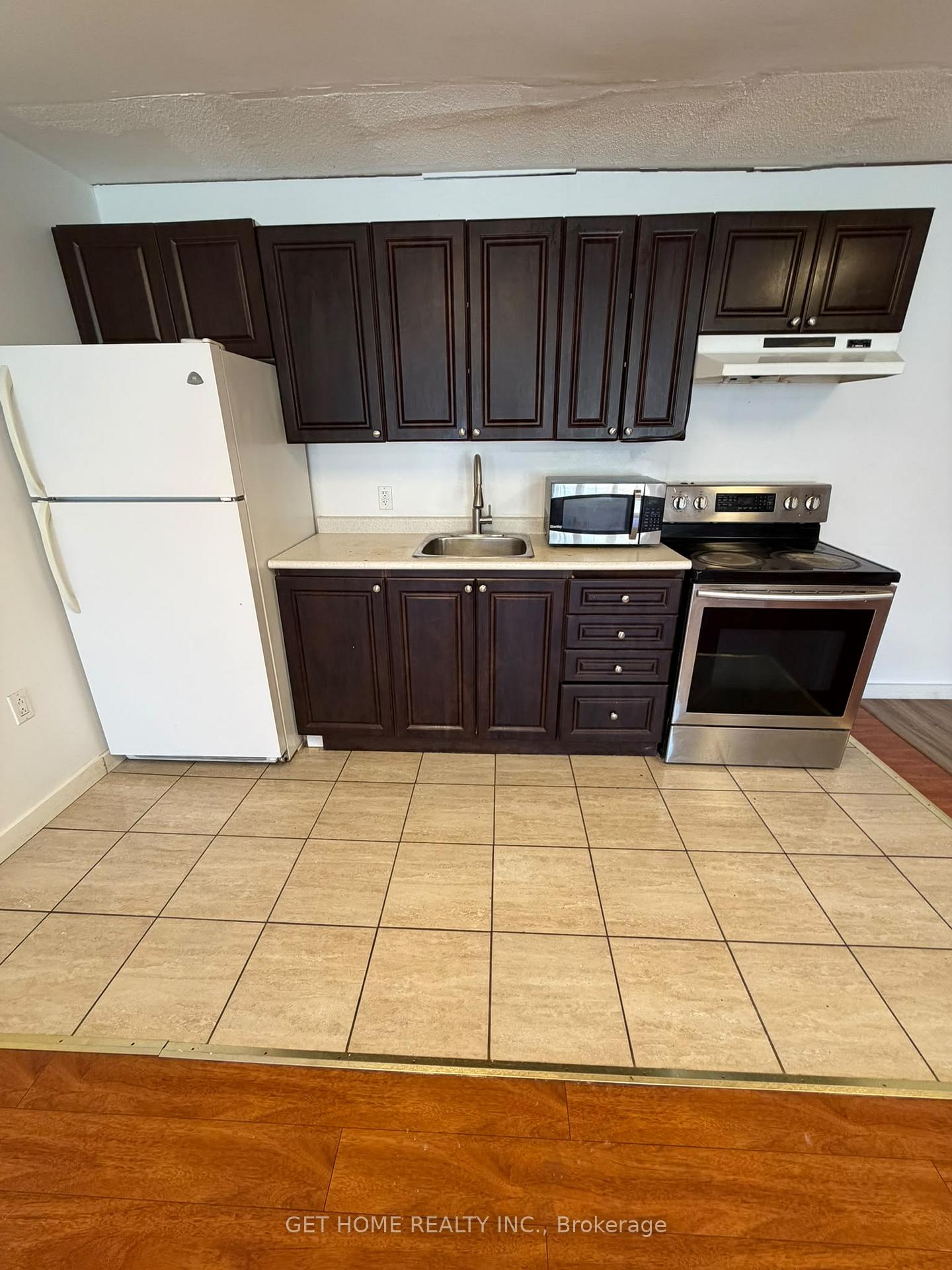 Photo 3 of Unit Main, 358 The Queensway, Georgina, Keswick South — HOMEH