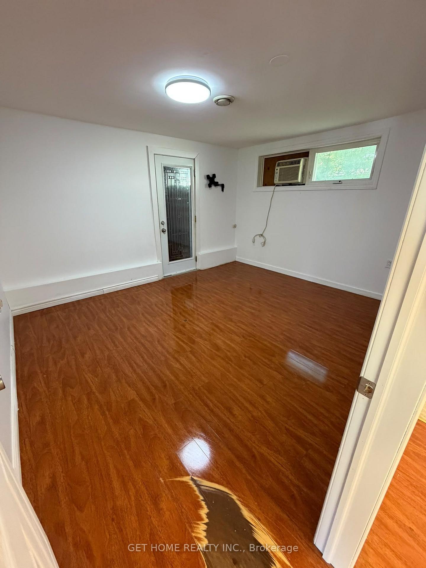 Photo 5 of Unit Main, 358 The Queensway, Georgina, Keswick South — HOMEH