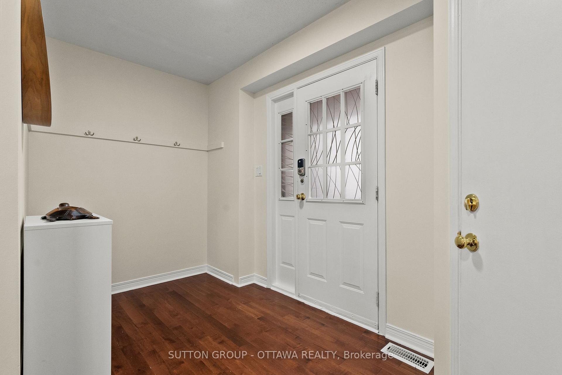 Photo 5 of 48 Kalbrook Street, Ottawa, Kanata - Kanata Lakes/Heritage Hills — HOMEH