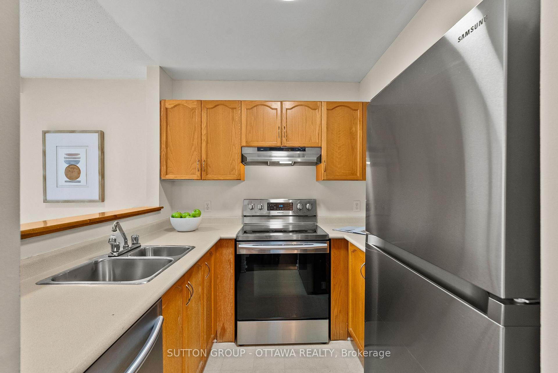 Photo 12 of 48 Kalbrook Street, Ottawa, Kanata - Kanata Lakes/Heritage Hills — HOMEH