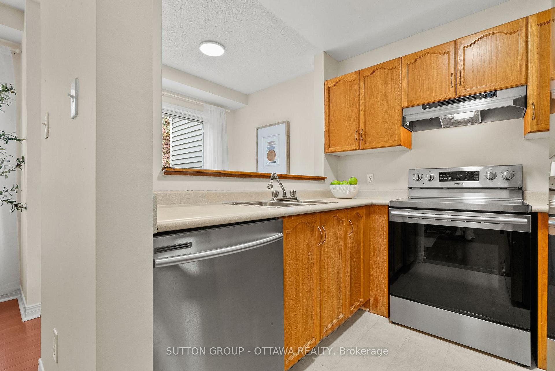 Photo 14 of 48 Kalbrook Street, Ottawa, Kanata - Kanata Lakes/Heritage Hills — HOMEH