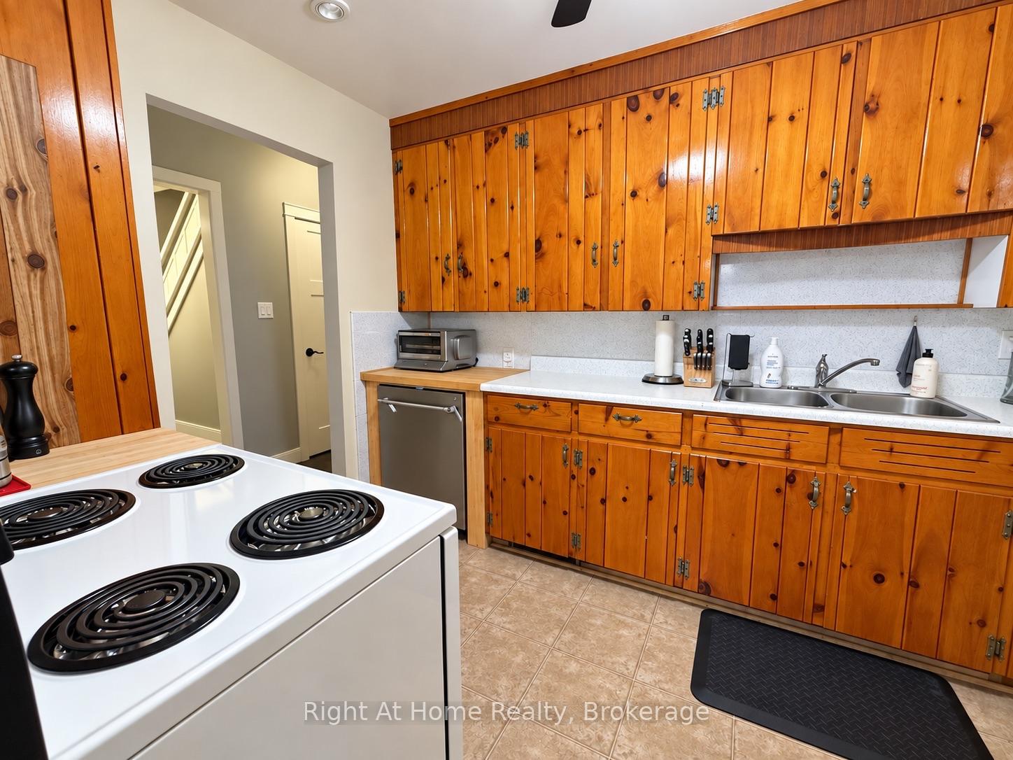 Photo 24 of 129 Marlborough Street, Thunder Bay, Mariday Heights — HOMEH