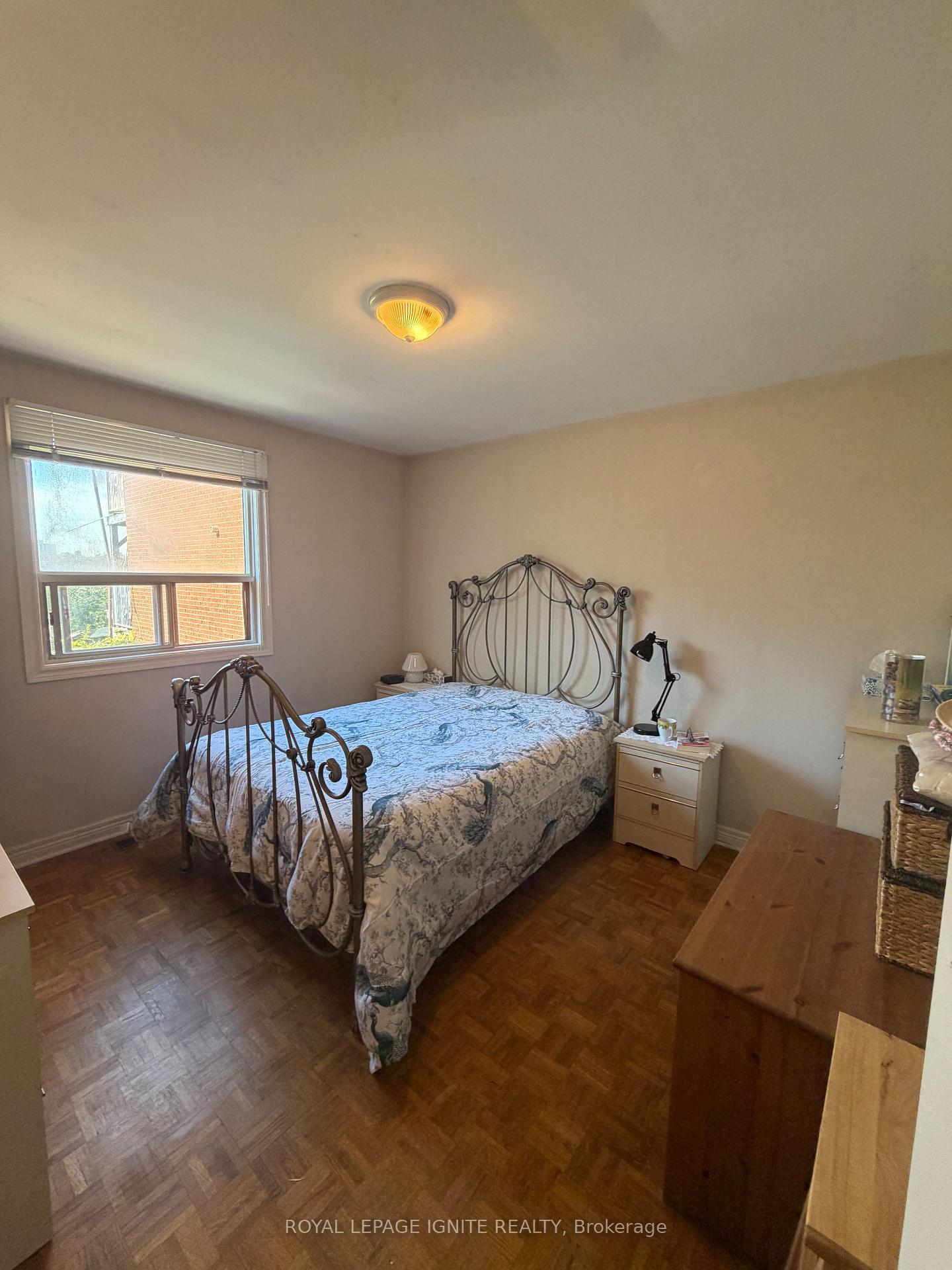 Photo 14 of 40 Avon Avenue, Toronto, Rockcliffe-Smythe — HOMEH