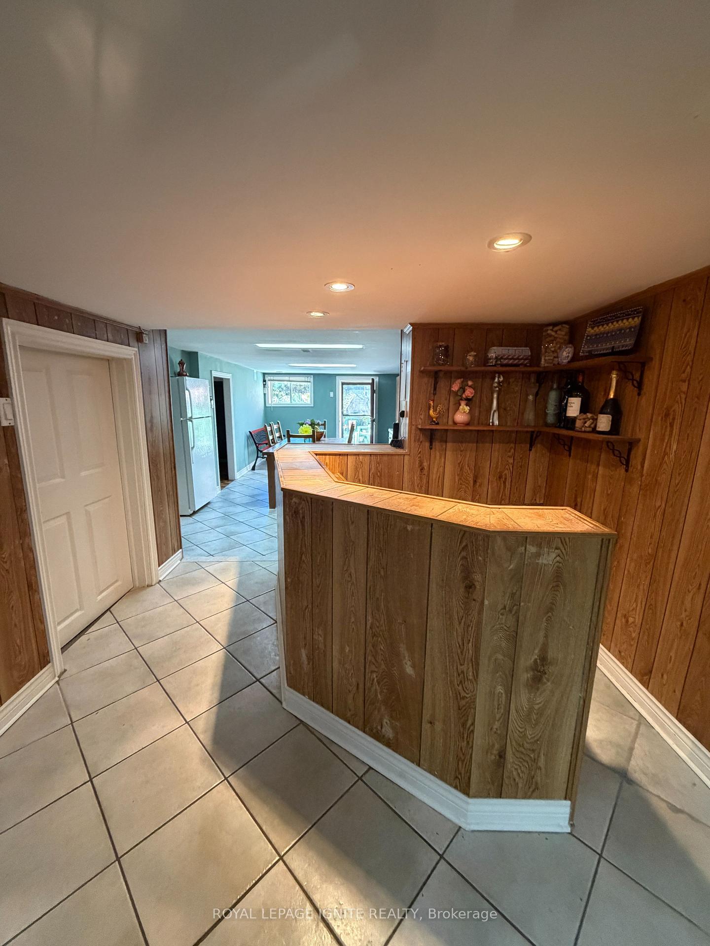 Photo 24 of 40 Avon Avenue, Toronto, Rockcliffe-Smythe — HOMEH