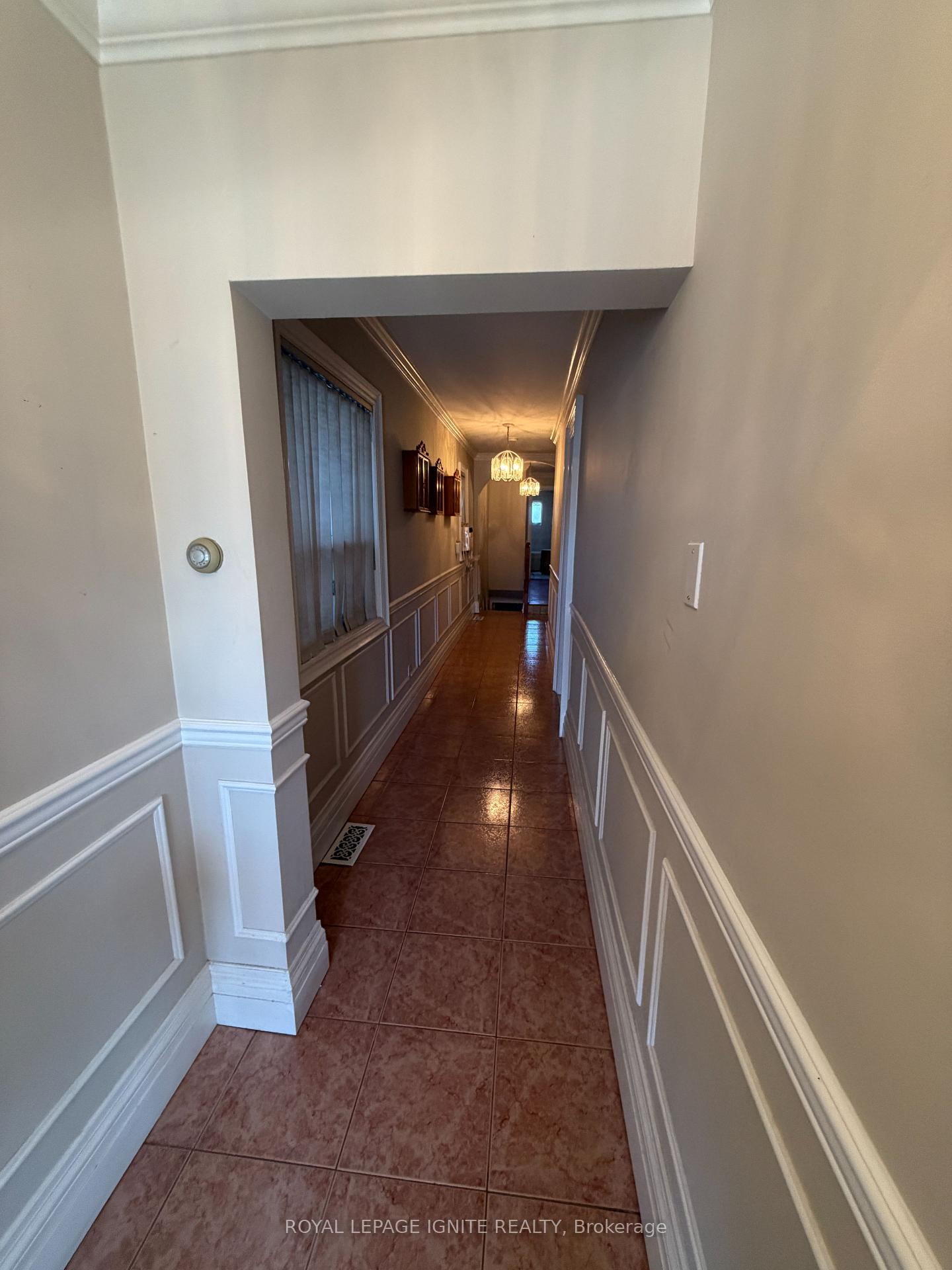 Photo 34 of 40 Avon Avenue, Toronto, Rockcliffe-Smythe — HOMEH