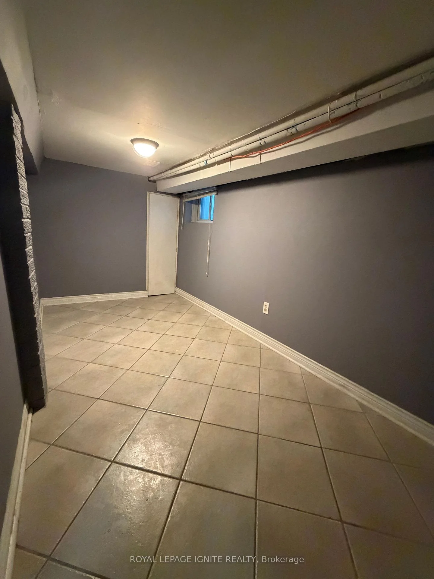 Photo 31 of 40 Avon Avenue, Toronto, Rockcliffe-Smythe — HOMEH
