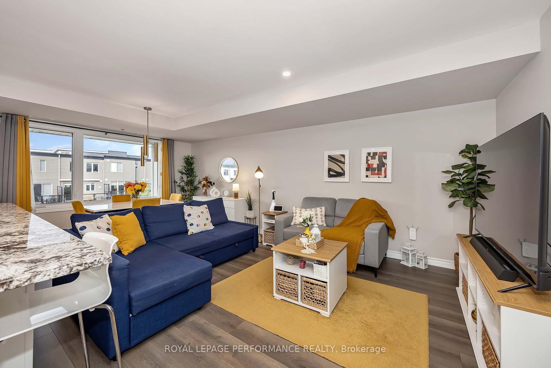 Photo 6 of 547 Ozawa Private, Ottawa, CFB Rockcliffe and Area — HOMEH