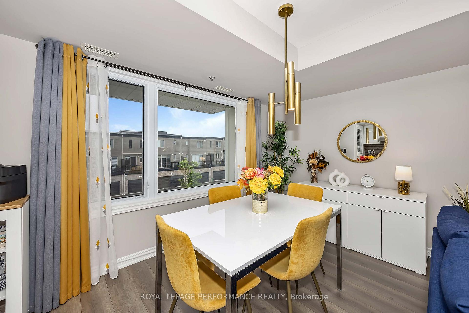 Photo 11 of 547 Ozawa Private, Ottawa, CFB Rockcliffe and Area — HOMEH