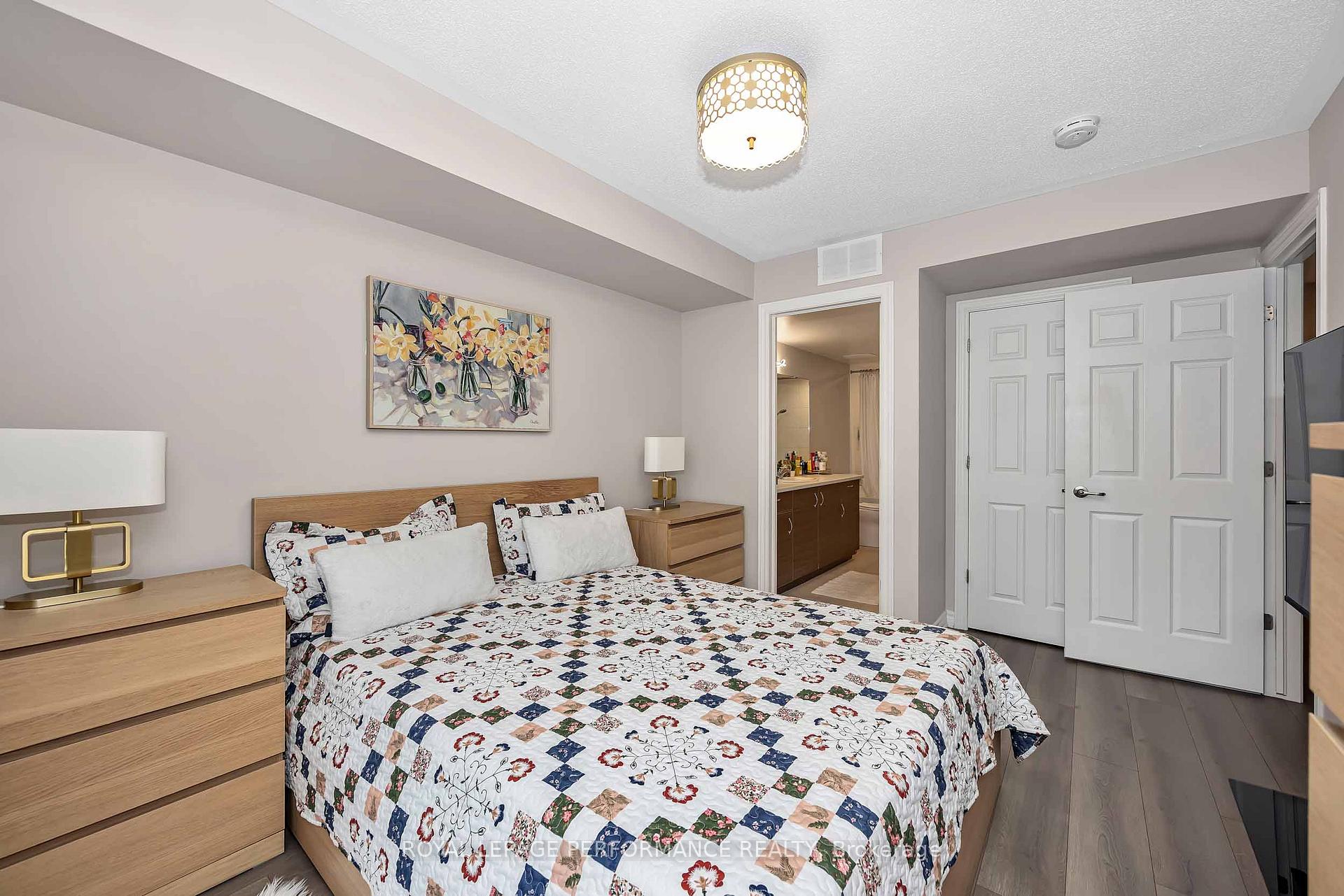 Photo 15 of 547 Ozawa Private, Ottawa, CFB Rockcliffe and Area — HOMEH