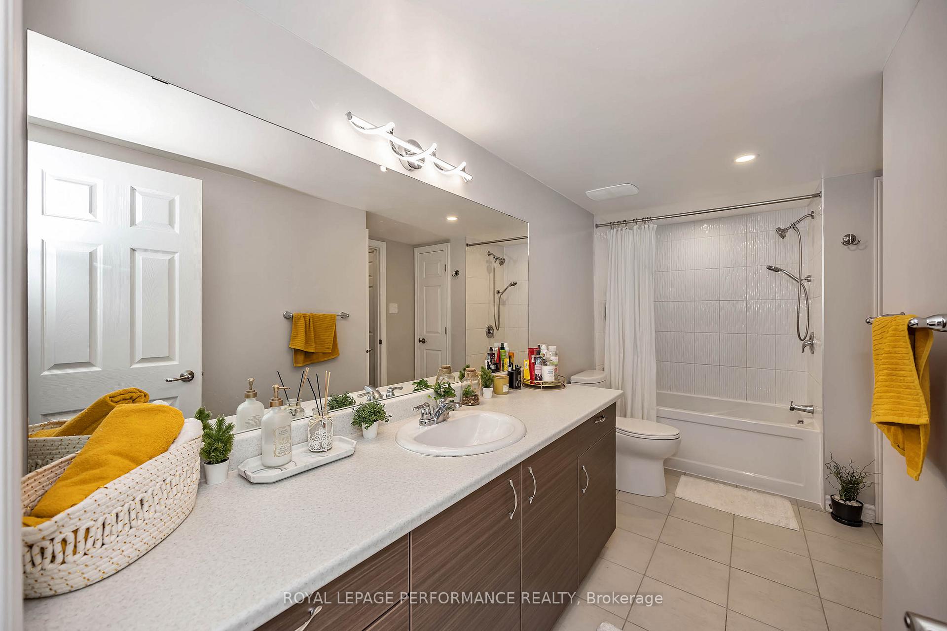Photo 17 of 547 Ozawa Private, Ottawa, CFB Rockcliffe and Area — HOMEH
