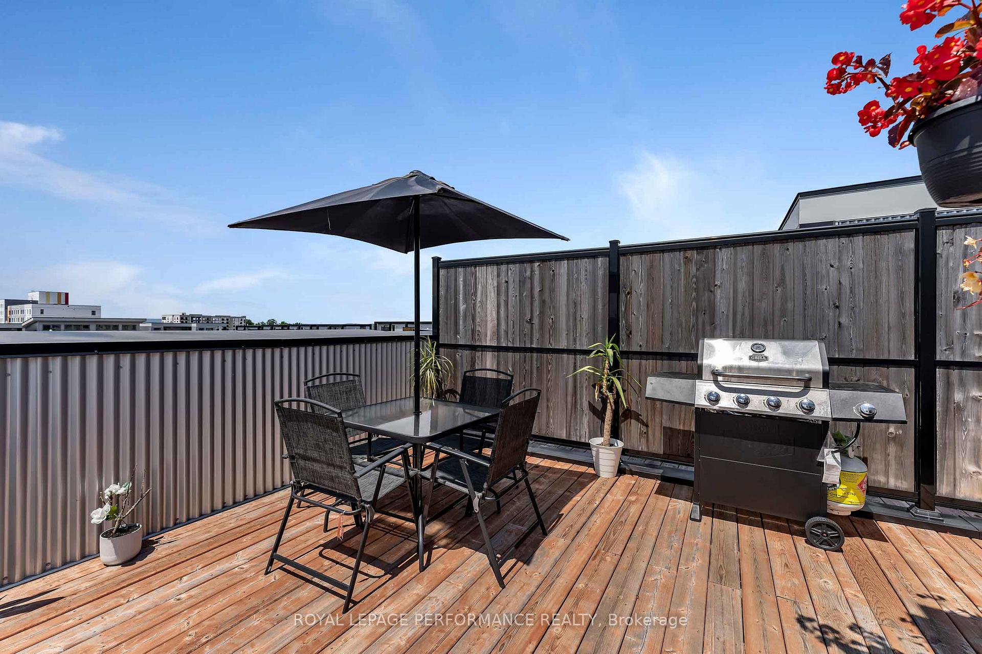Photo 24 of 547 Ozawa Private, Ottawa, CFB Rockcliffe and Area — HOMEH