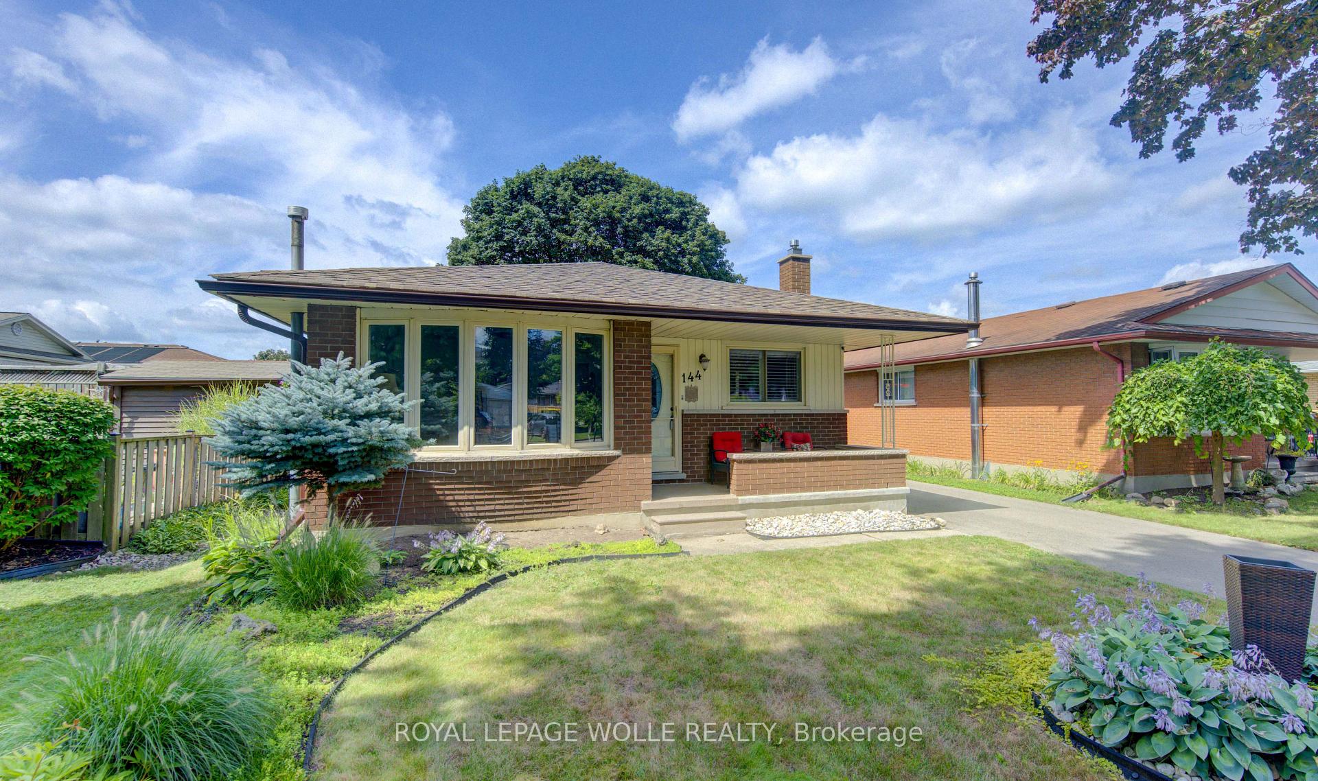 Photo 2 of 144 Holborn Drive, Kitchener, Stanley Park — HOMEH