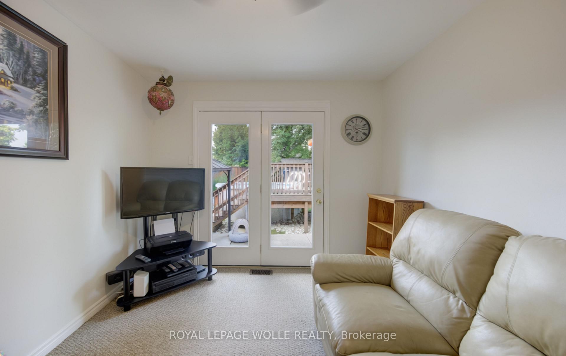 Photo 17 of 144 Holborn Drive, Kitchener, Stanley Park — HOMEH