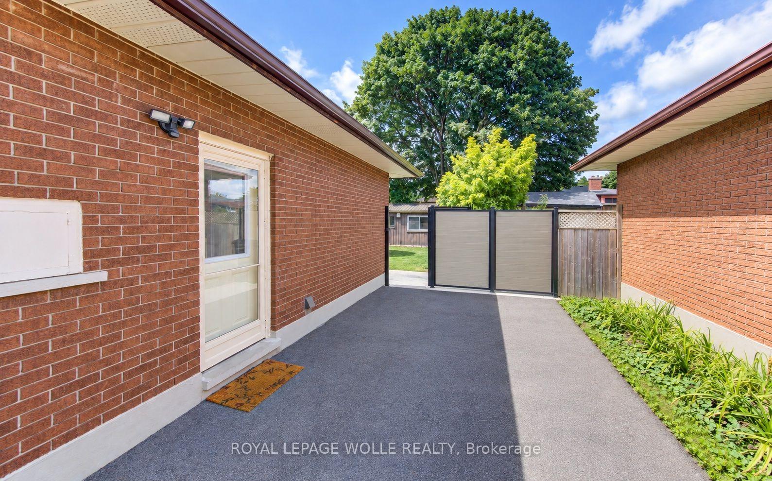 Photo 34 of 144 Holborn Drive, Kitchener, Stanley Park — HOMEH