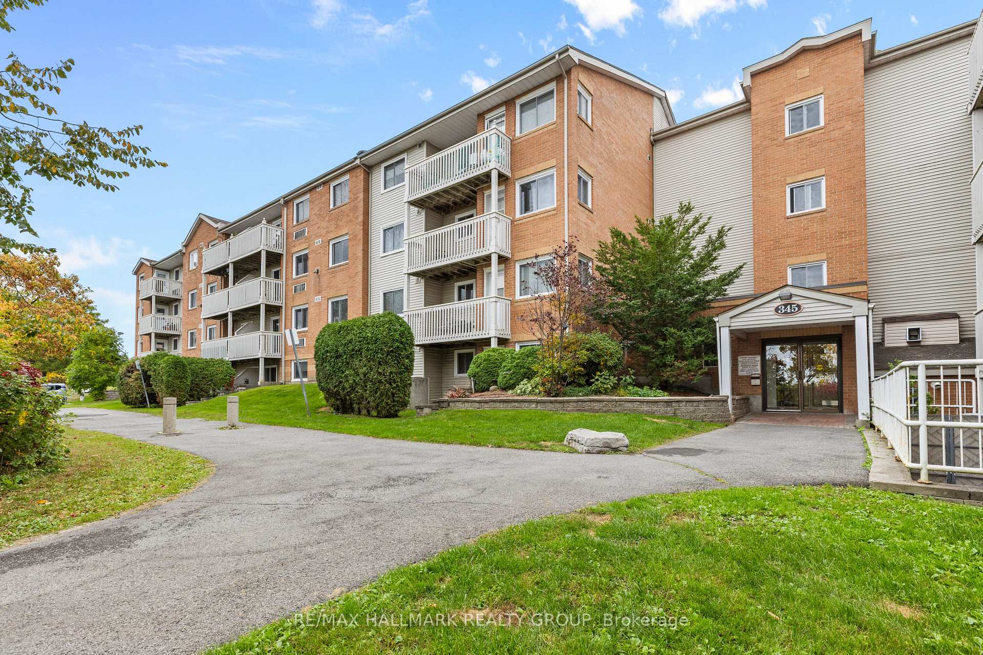 Photo of Unit 306, 345 Centrum Boulevard