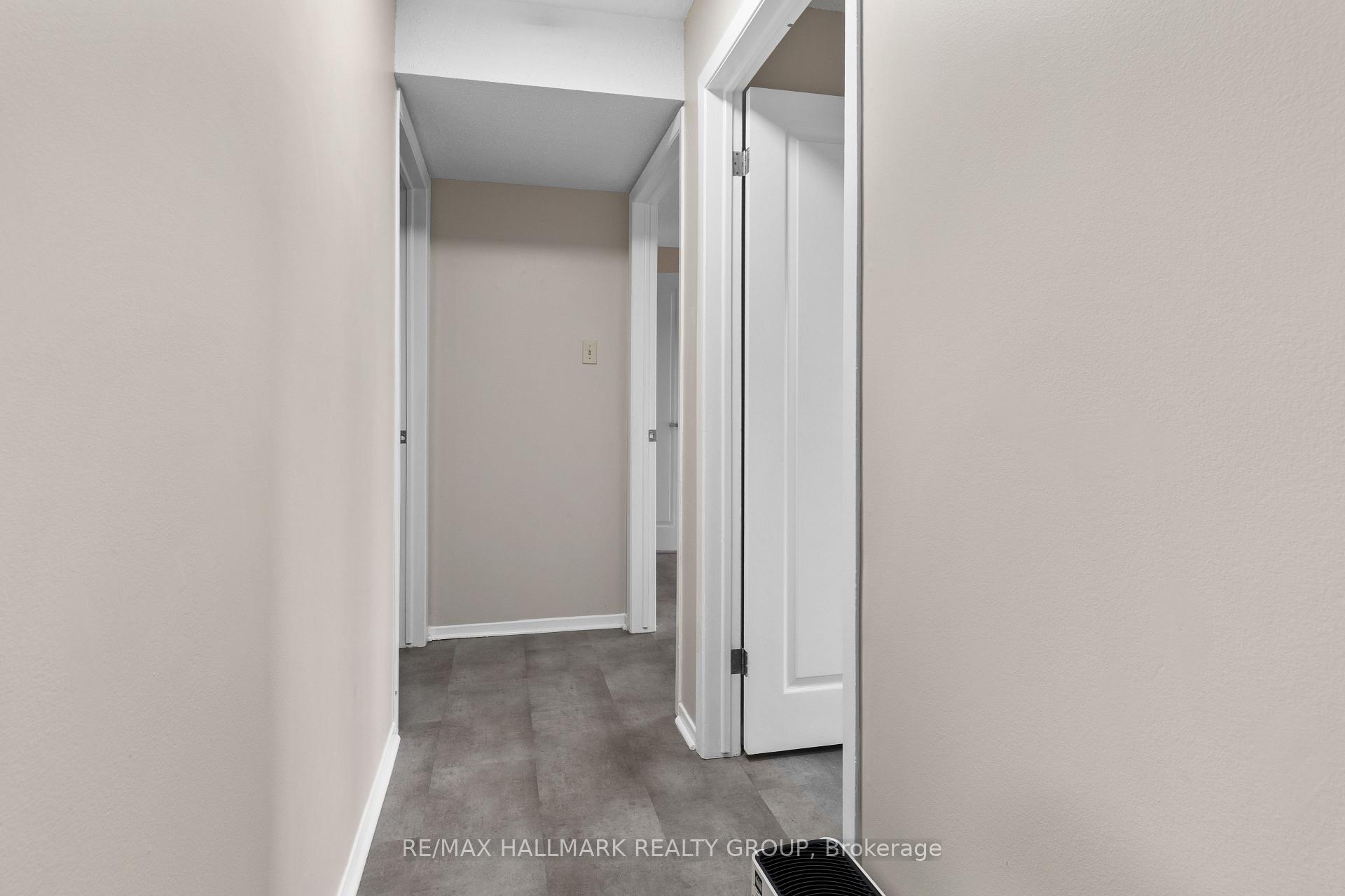 Photo 10 of Unit 306, 345 Centrum Boulevard, Ottawa, Bilberry Creek/Queenswood Heights — HOMEH