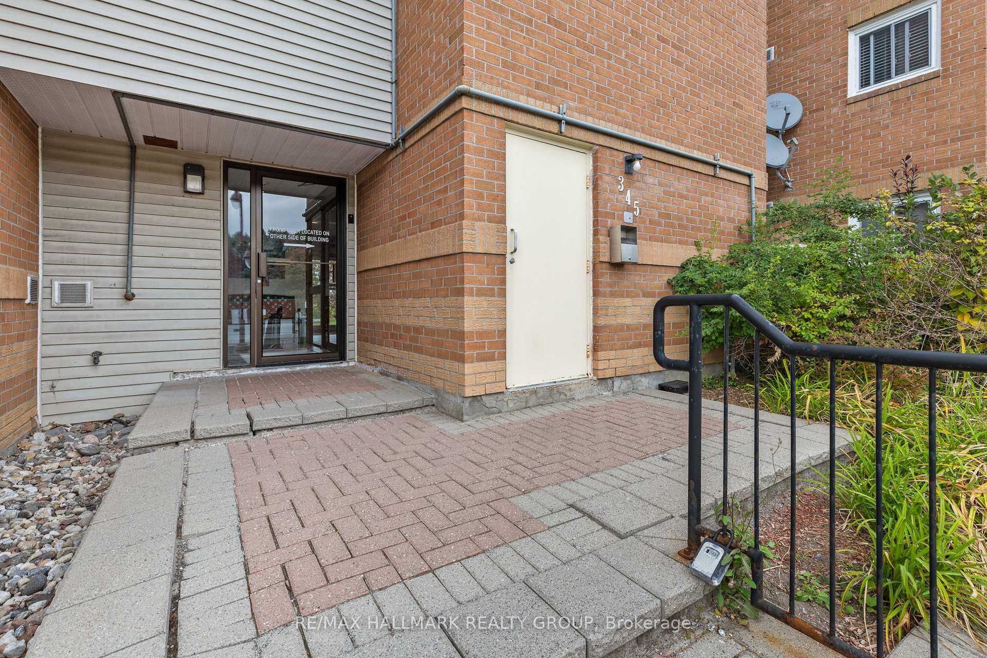 Photo 19 of Unit 306, 345 Centrum Boulevard, Ottawa, Bilberry Creek/Queenswood Heights — HOMEH