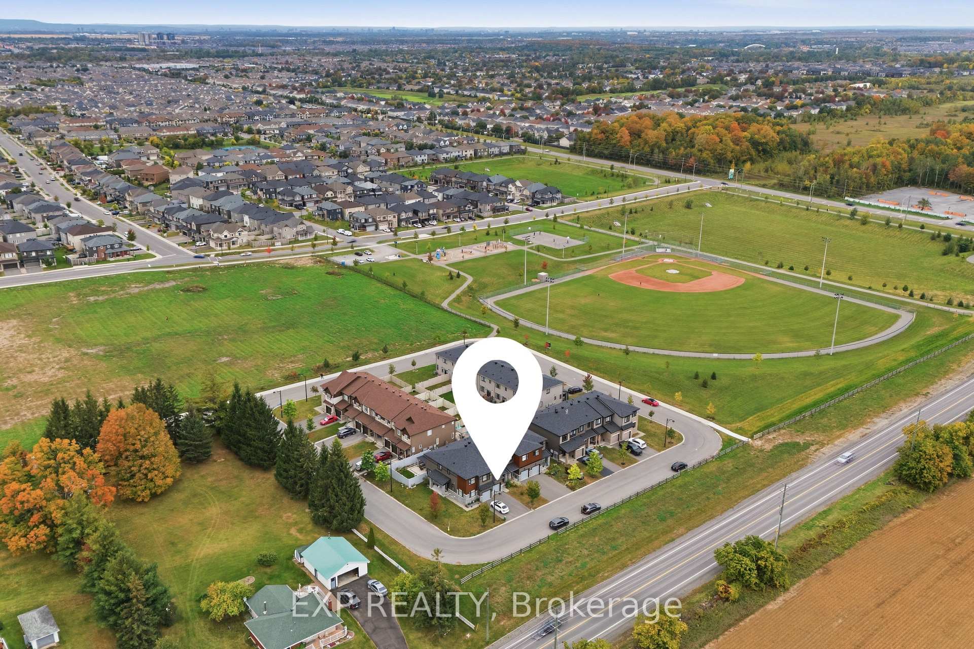 Photo 2 of 23 Finglas Court, Ottawa, Barrhaven - Half Moon Bay — HOMEH