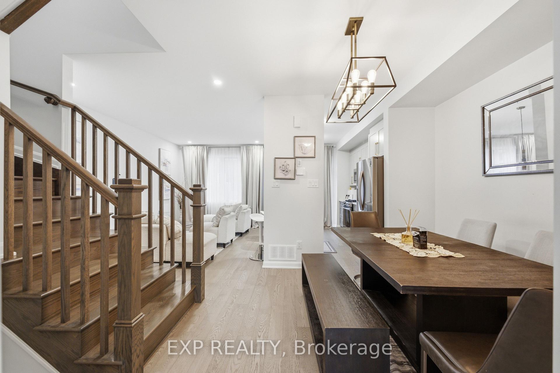 Photo 6 of 23 Finglas Court, Ottawa, Barrhaven - Half Moon Bay — HOMEH