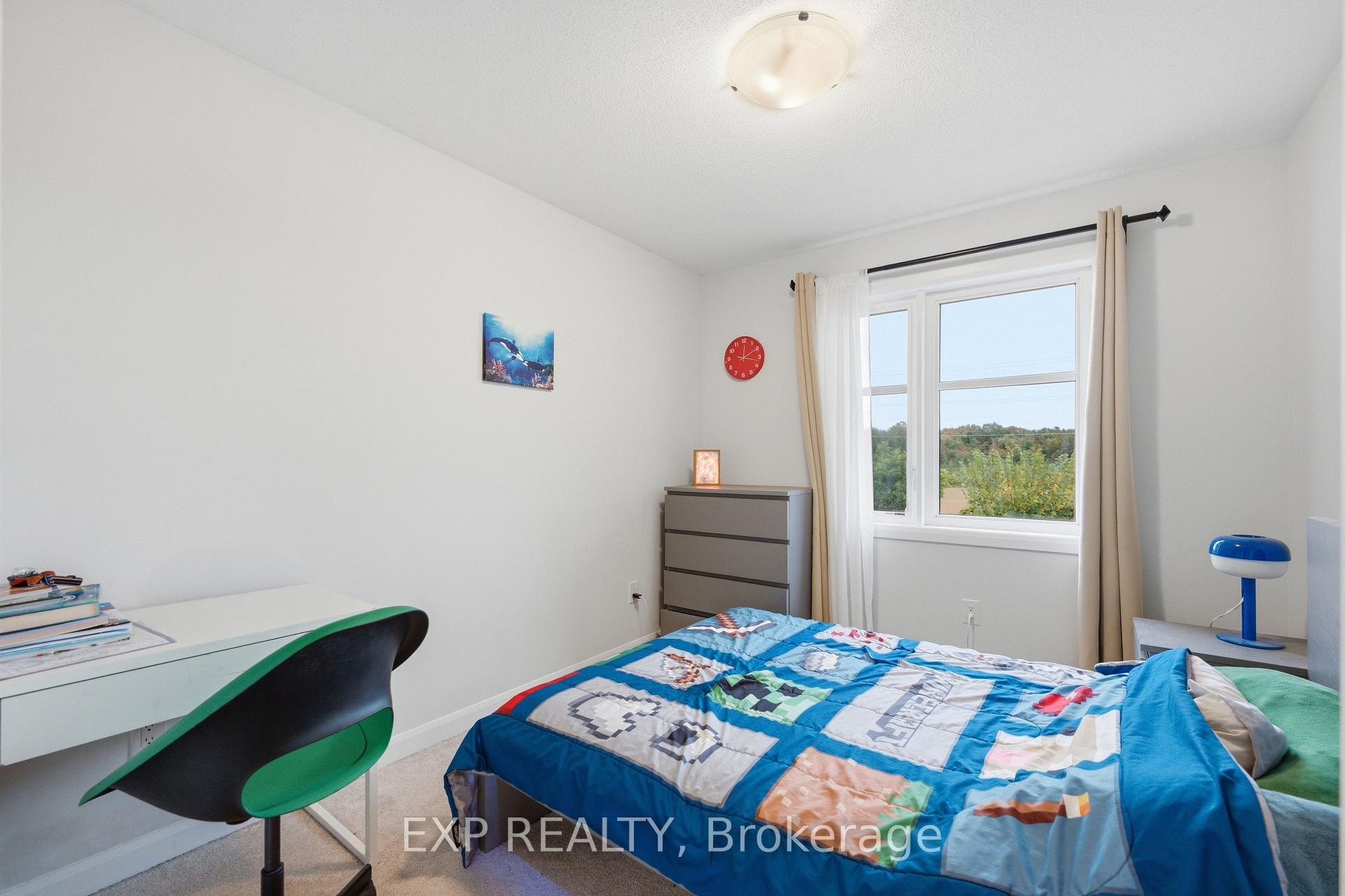 Photo 20 of 23 Finglas Court, Ottawa, Barrhaven - Half Moon Bay — HOMEH