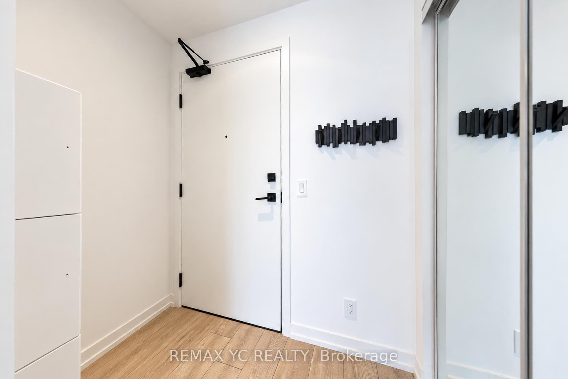 Front of Unit 2101, 55 Mercer Street