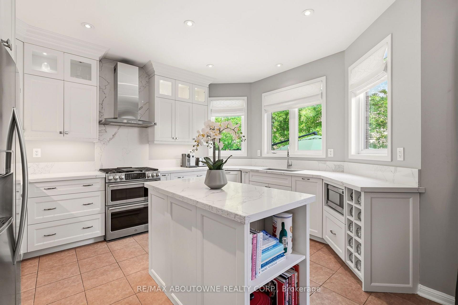 Photo 16 of 536 Cusick Circle, Milton, Harrison — HOMEH