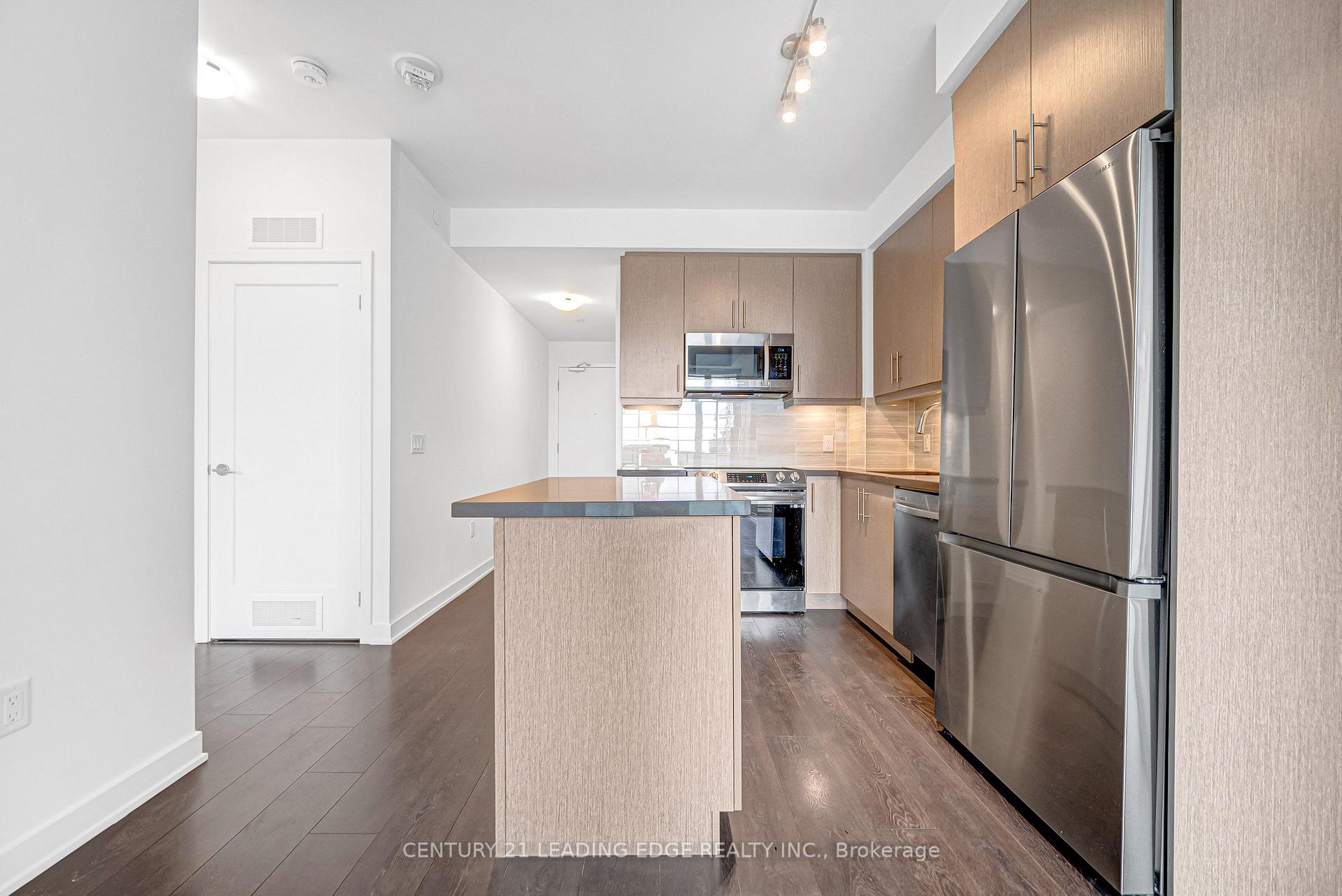 Photo 8 of Unit 707, 95 Oneida Crescent, Richmond Hill, Langstaff — HOMEH