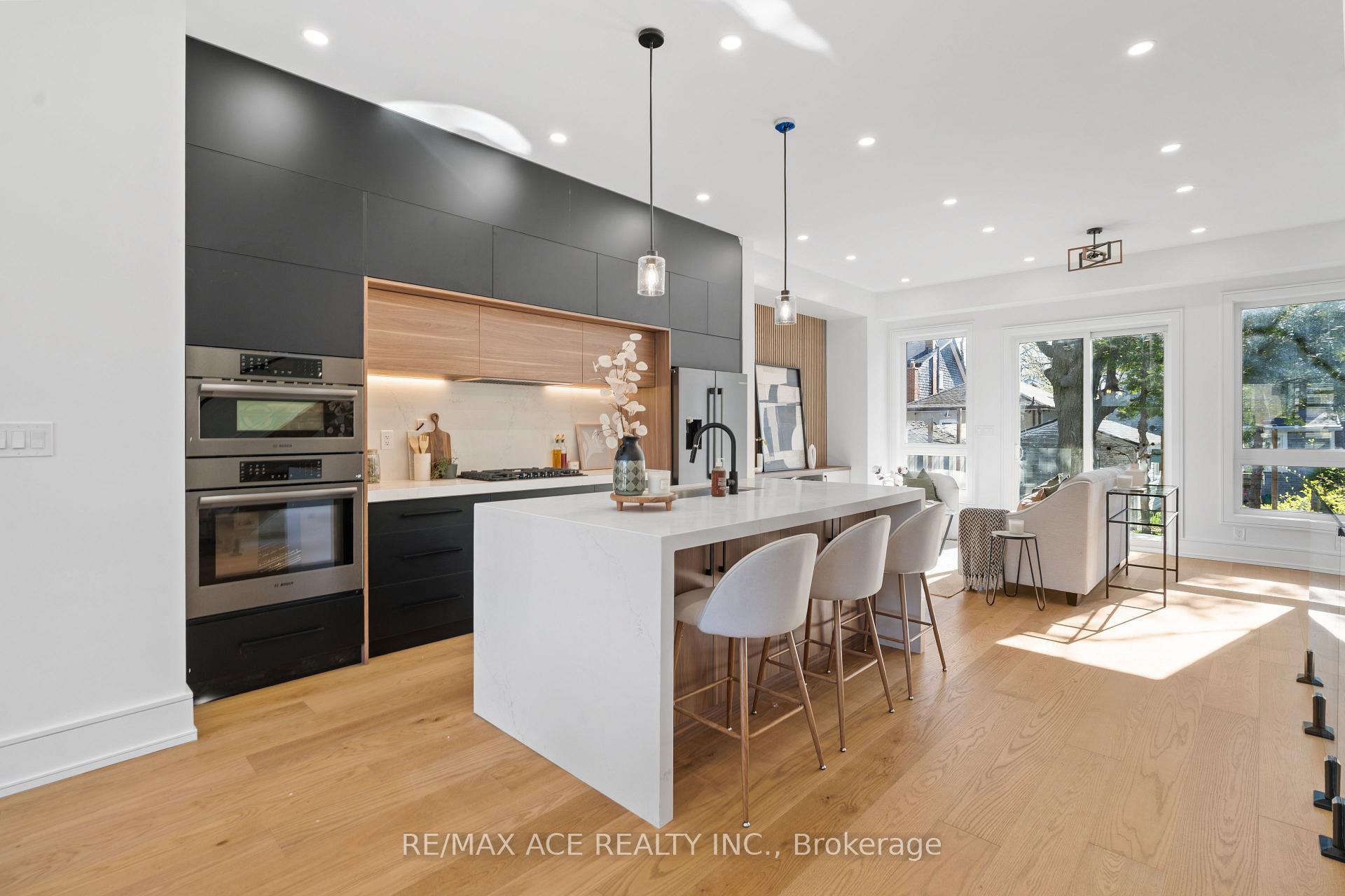 Photo 15 of 122 Warden Avenue, Scarborough, Birchcliffe-Cliffside — HOMEH