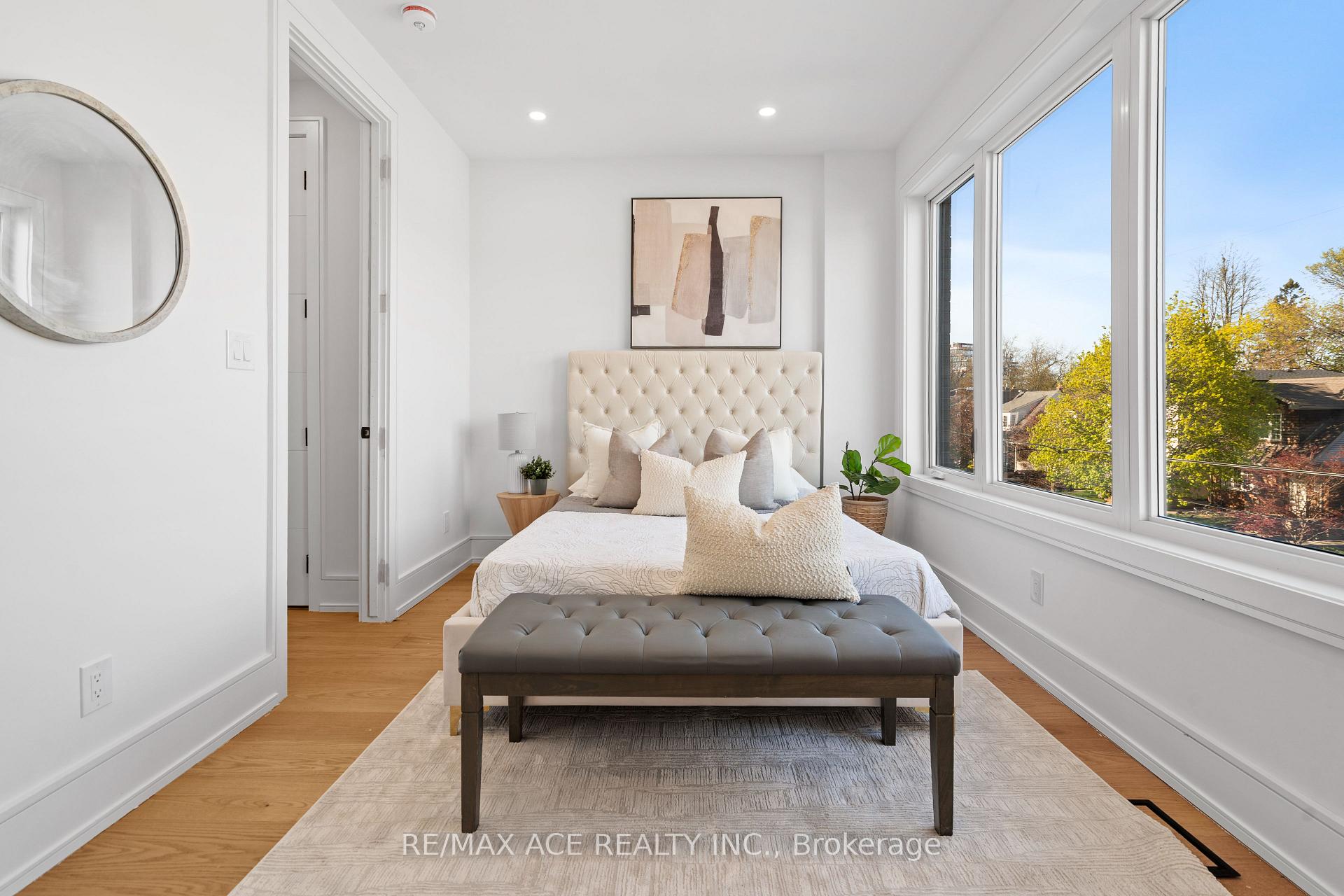 Photo 25 of 122 Warden Avenue, Scarborough, Birchcliffe-Cliffside — HOMEH
